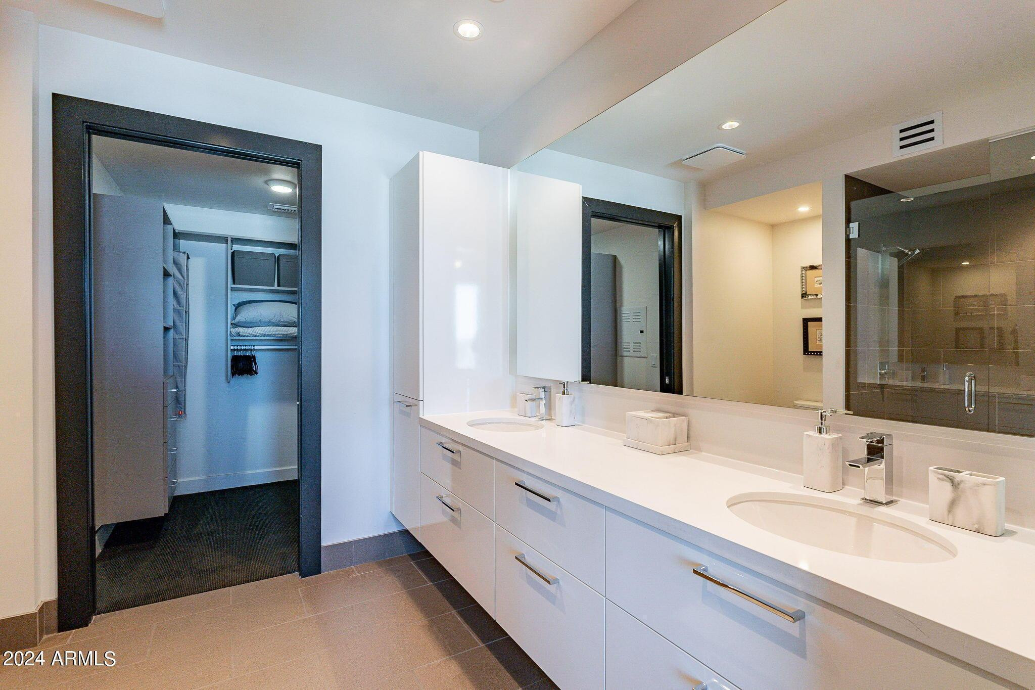 4422 N 75th Street Unit 5011