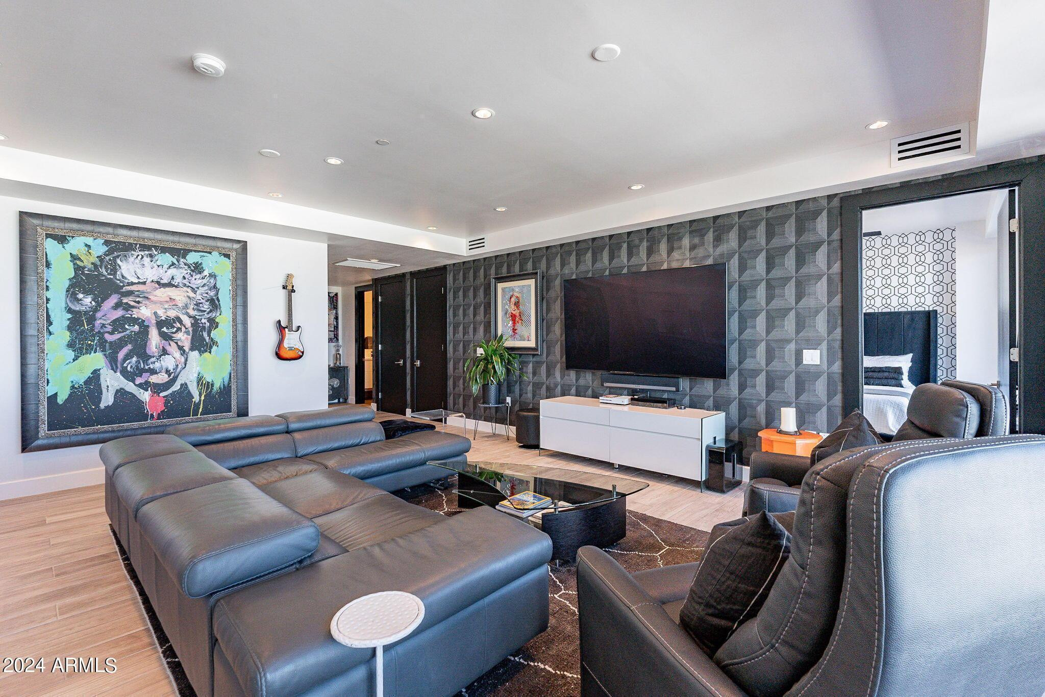 4422 N 75th Street Unit 5011