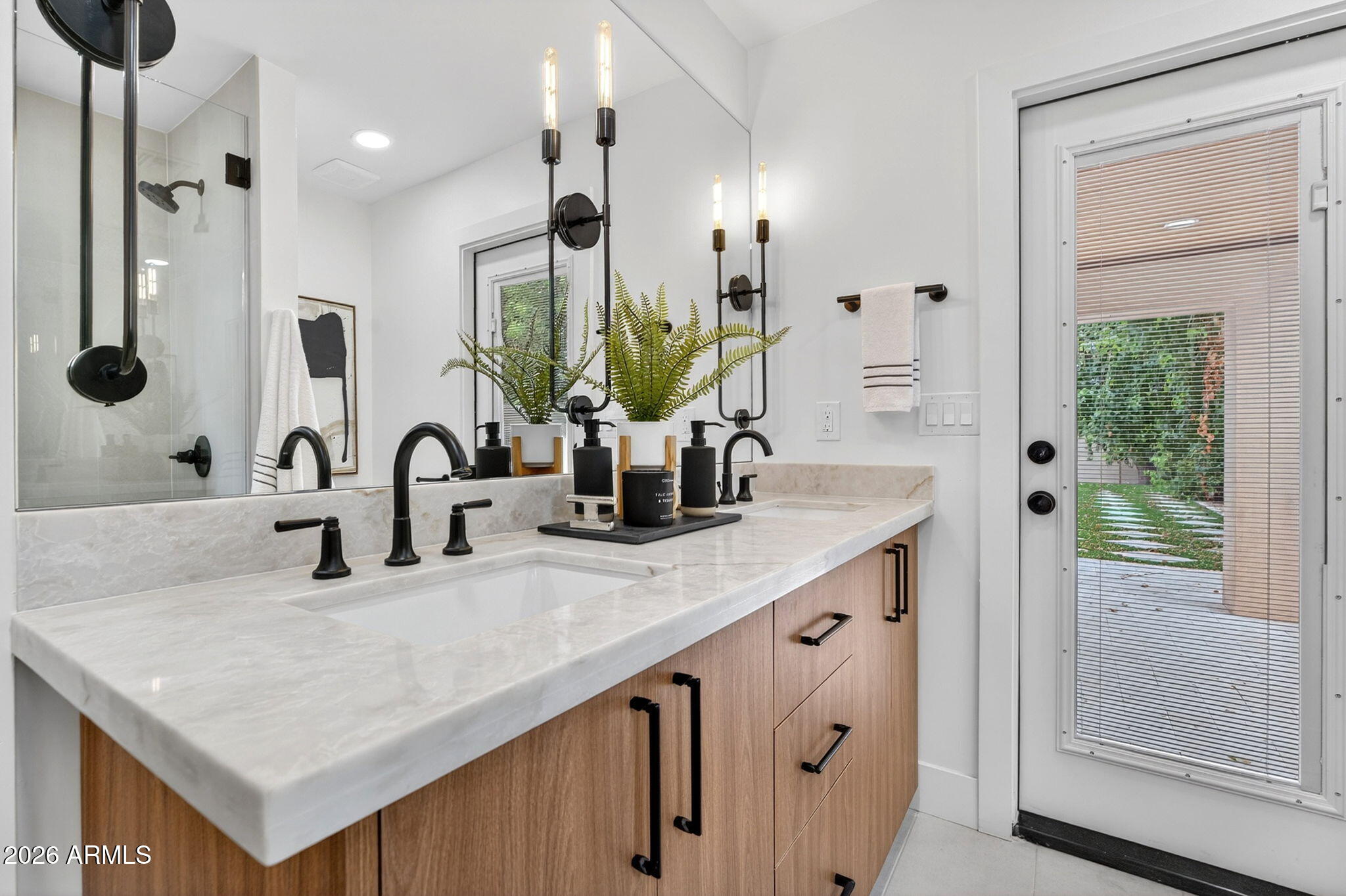 8220 E APPALOOSA Trail