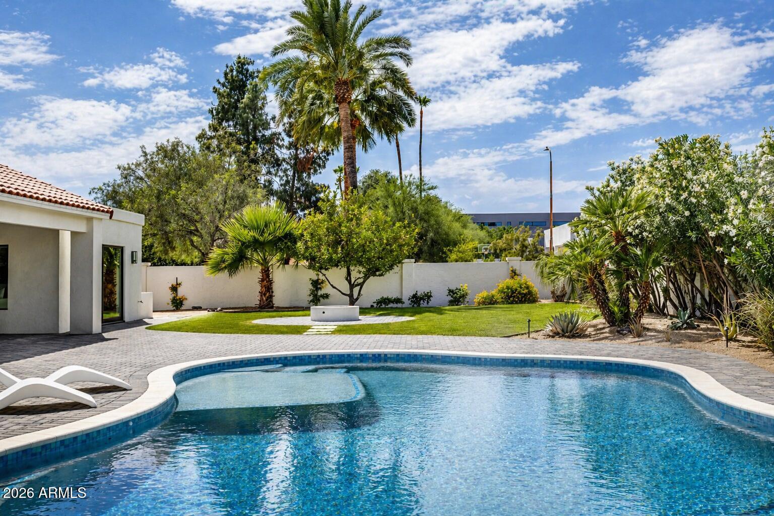 6230 E ALTA HACIENDA Drive