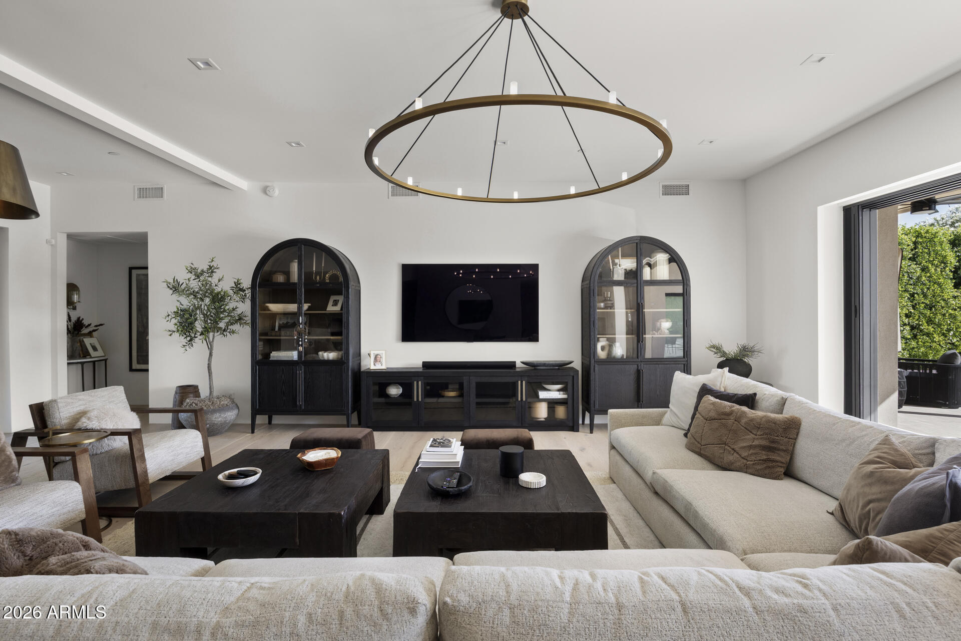 8159 N VIA BUENO