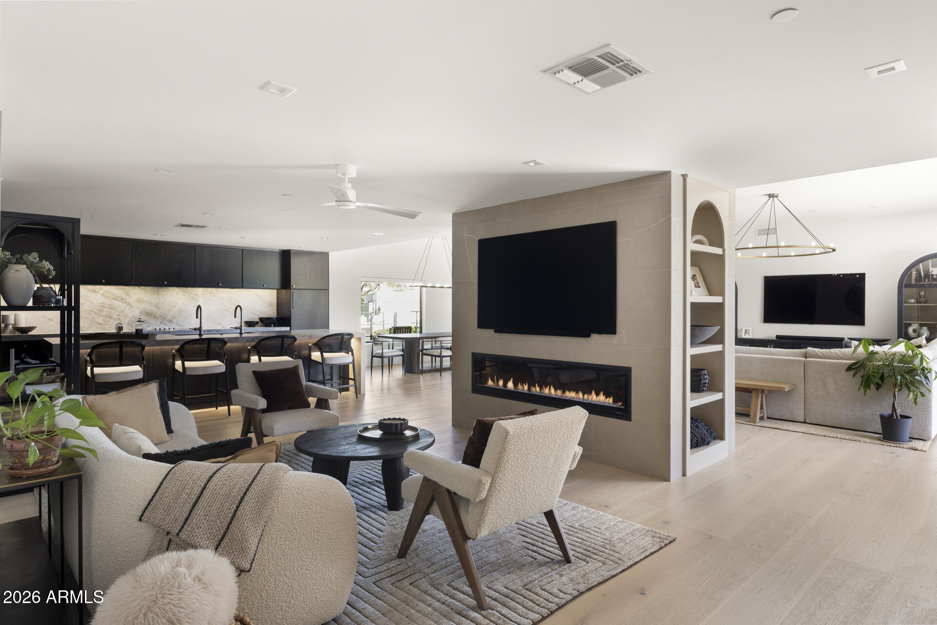 8159 N VIA BUENO