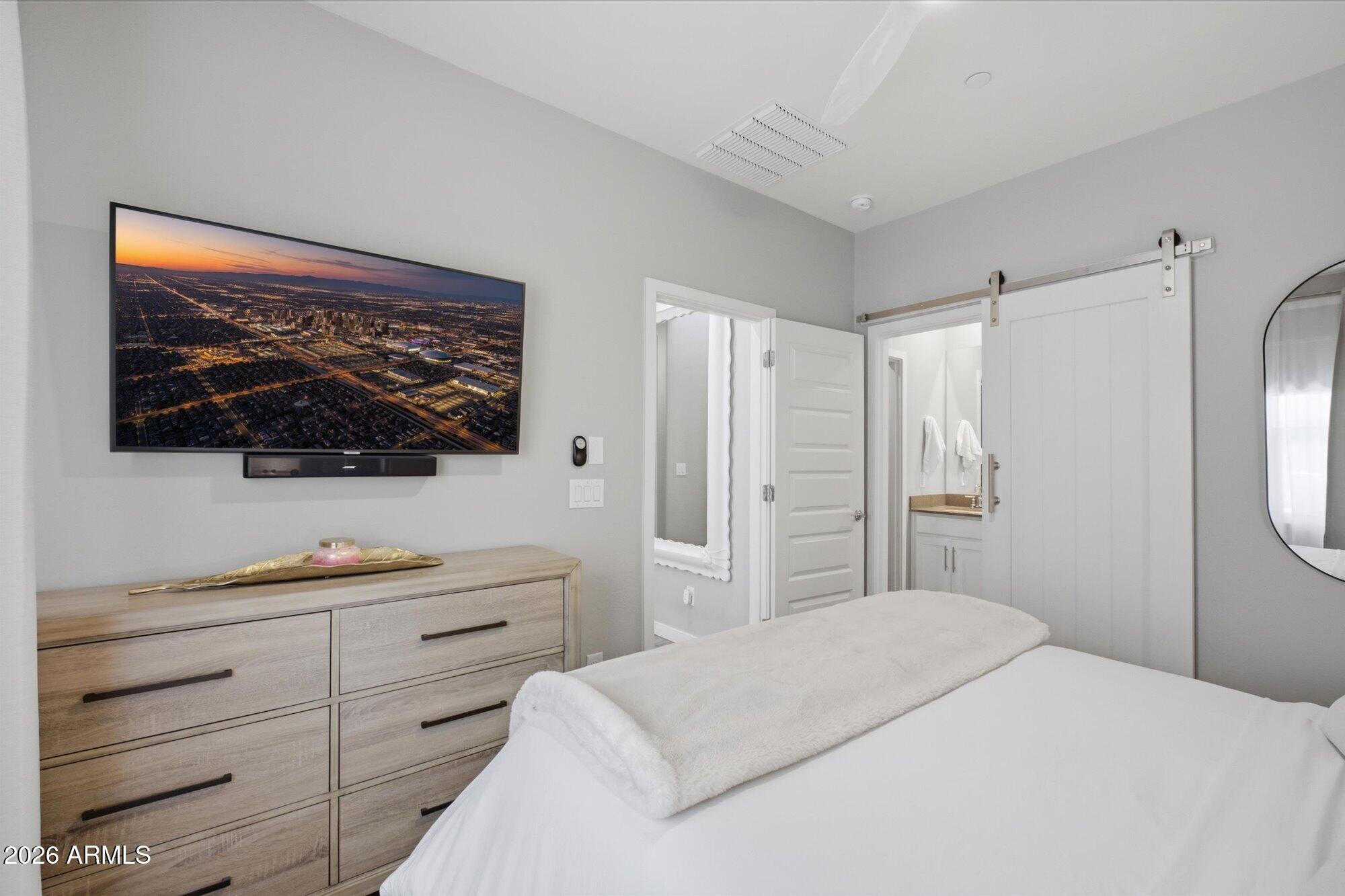 2245 S SABINO Drive 105
