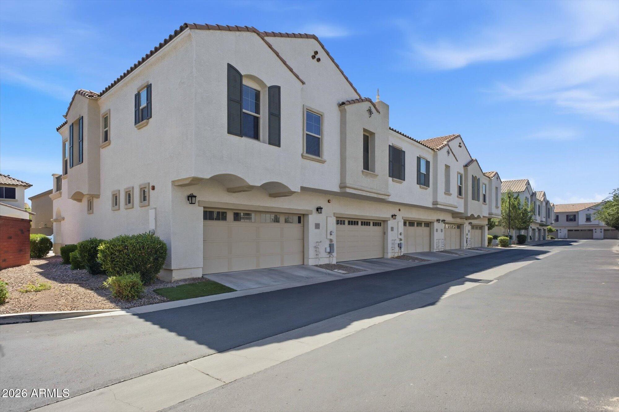 2245 S SABINO Drive 105