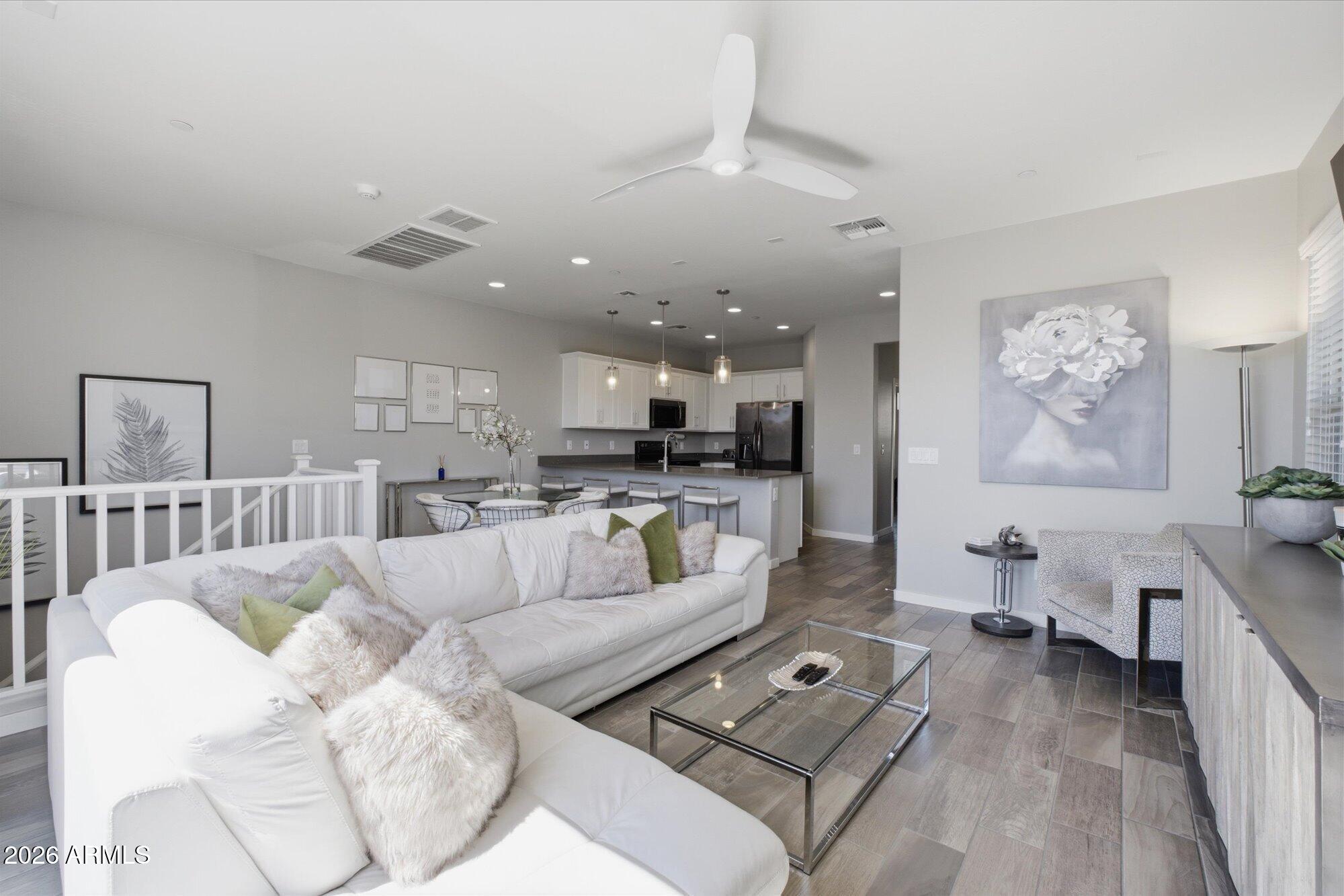 2245 S SABINO Drive 105