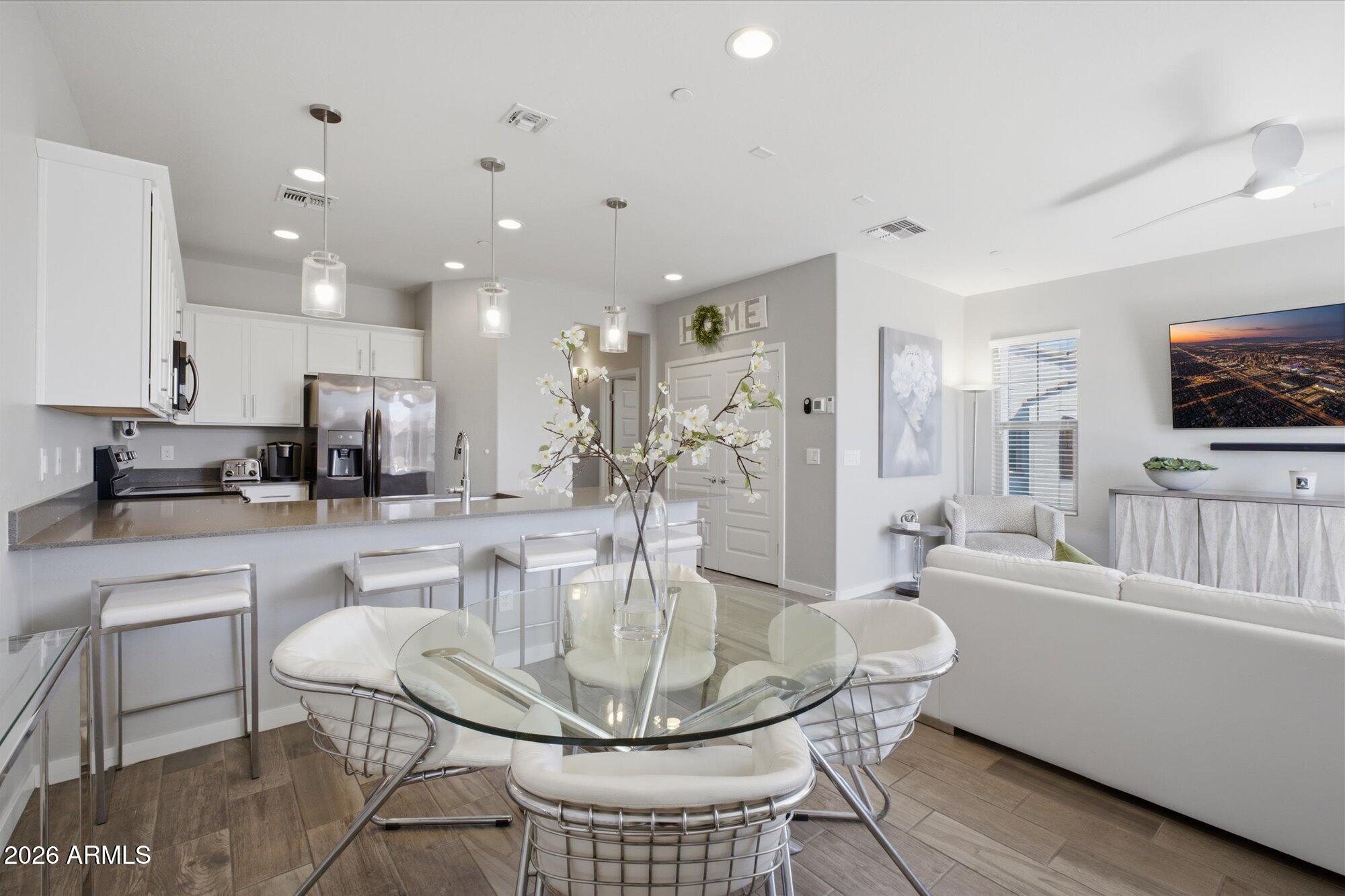 2245 S SABINO Drive 105