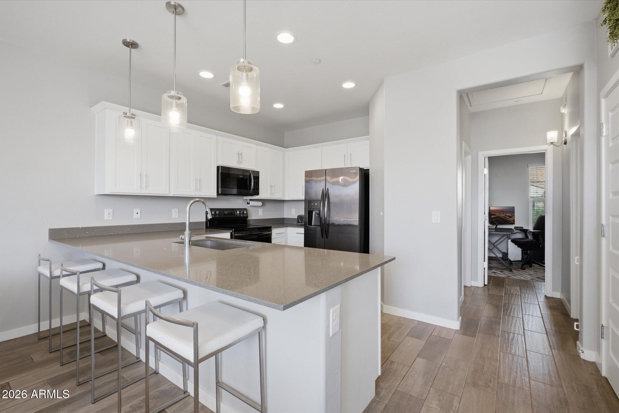 2245 S SABINO Drive 105
