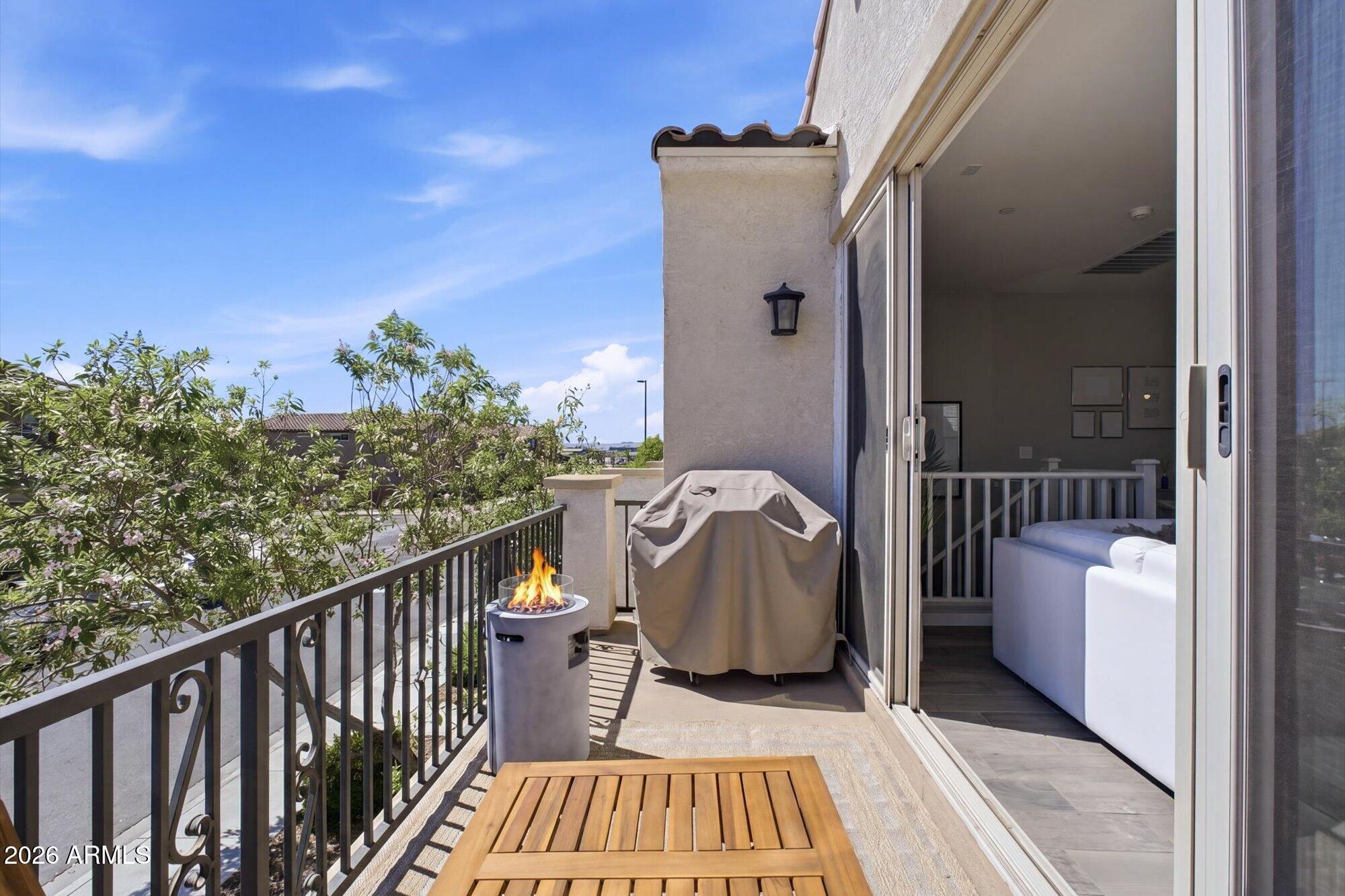 2245 S SABINO Drive 105