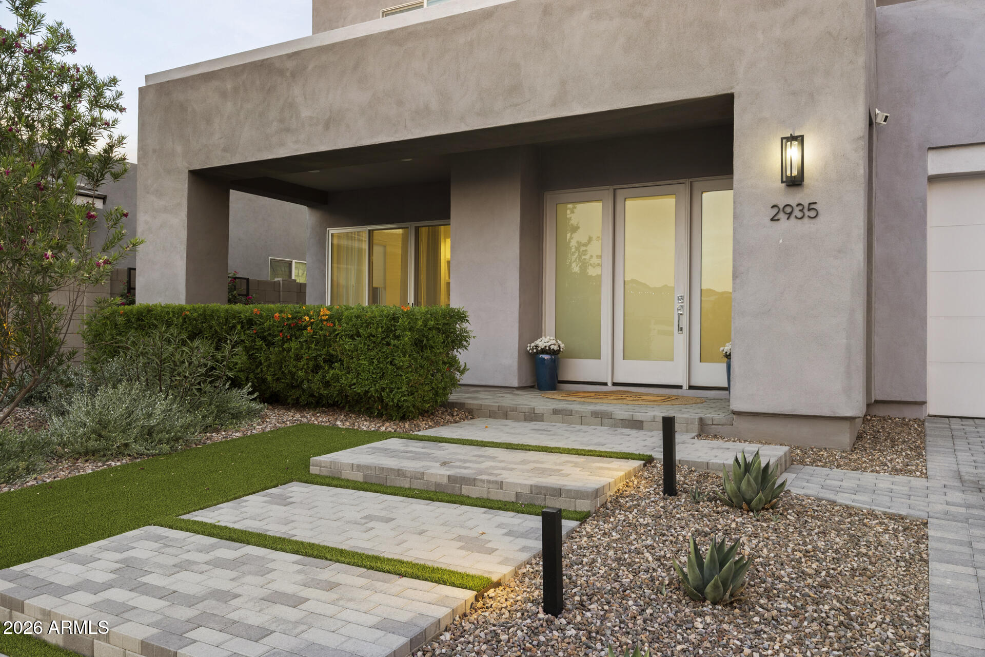 2935 S SANDSTONE Court