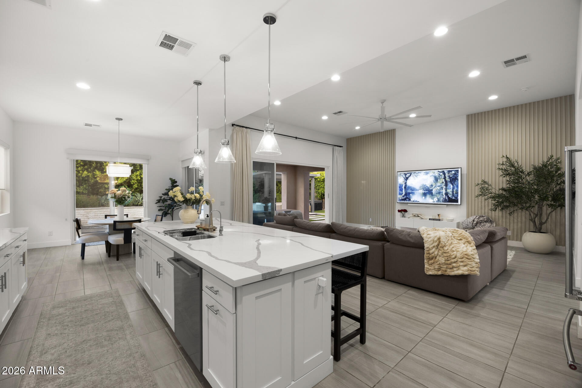 2935 S SANDSTONE Court