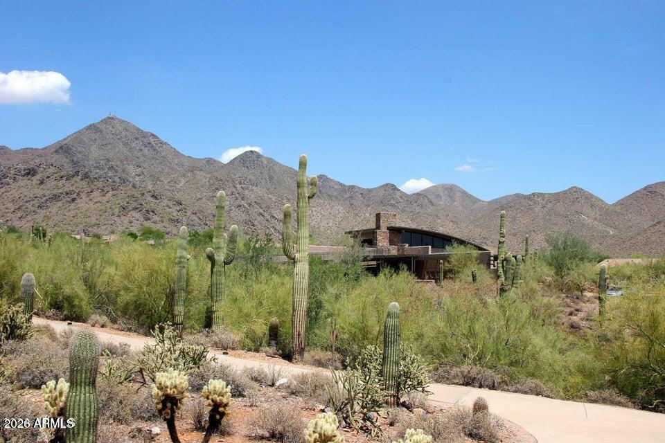 10679 E RAINTREE Drive