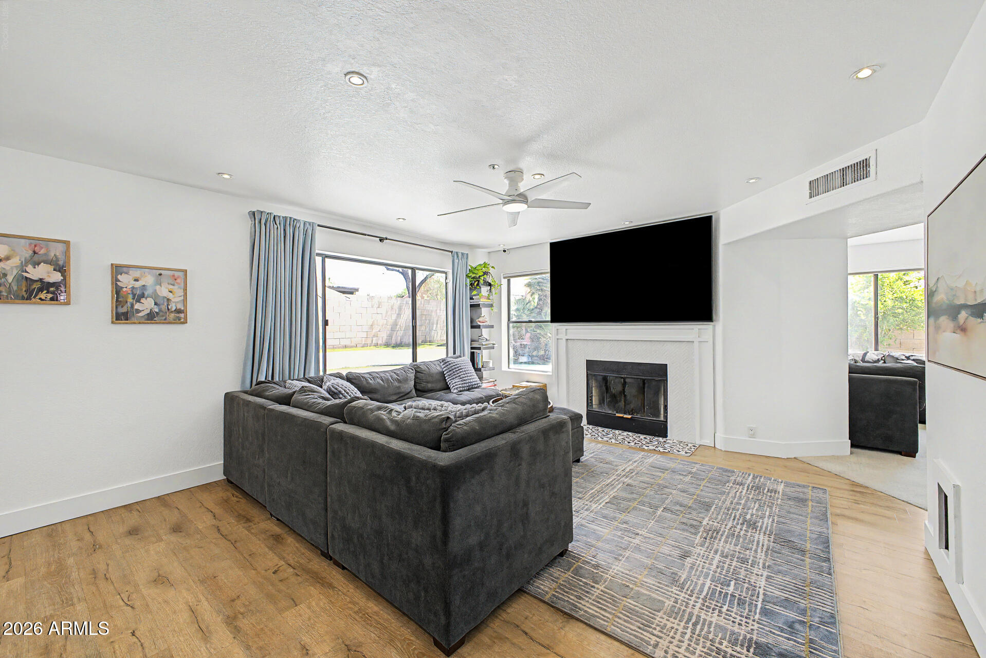 9014 E JANICE Way