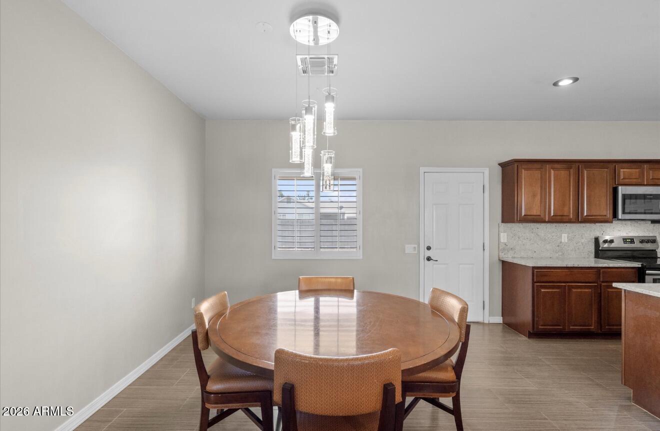 13139 W TUCKEY Lane