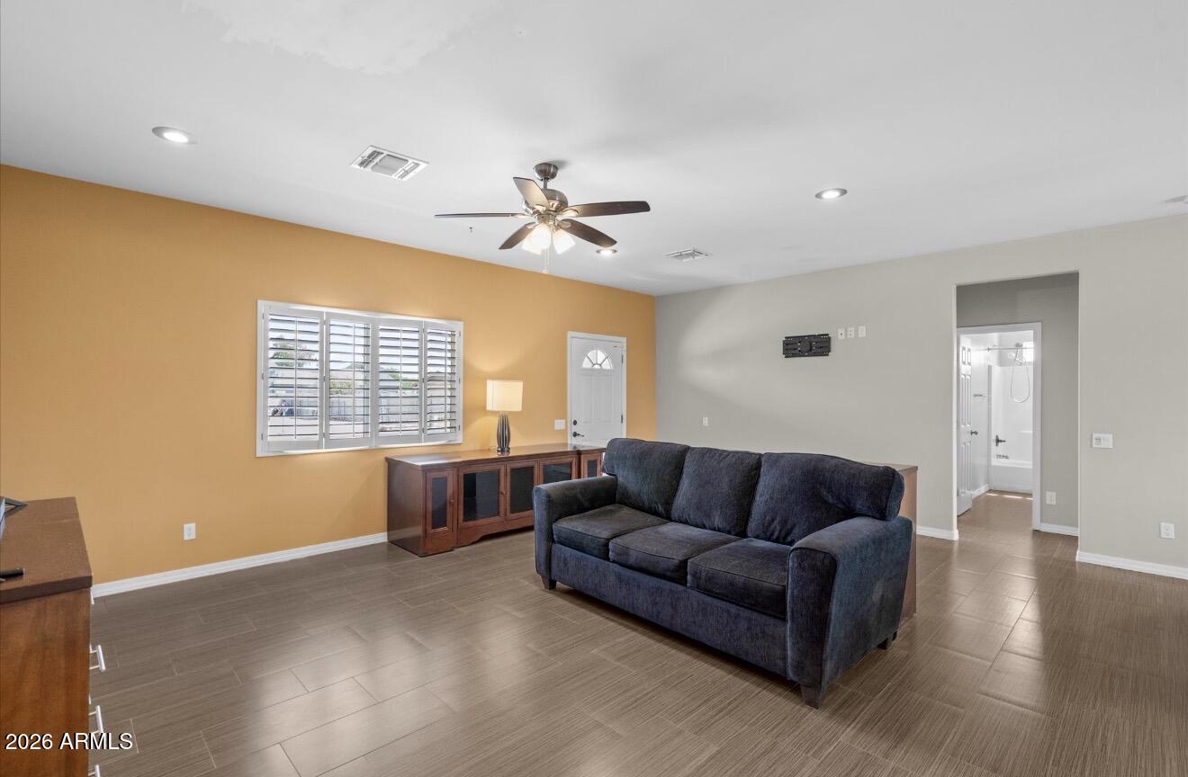 13139 W TUCKEY Lane