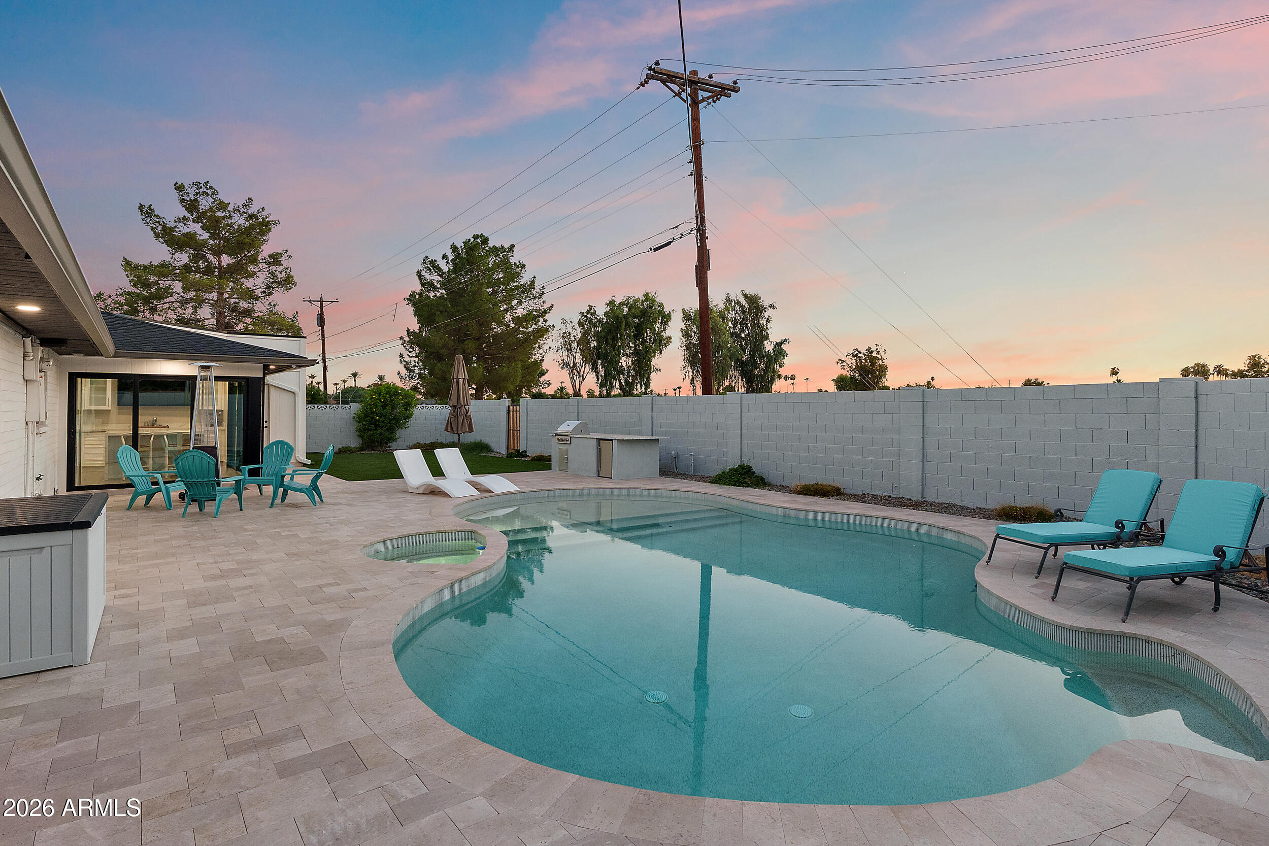 4546 N 86TH Street