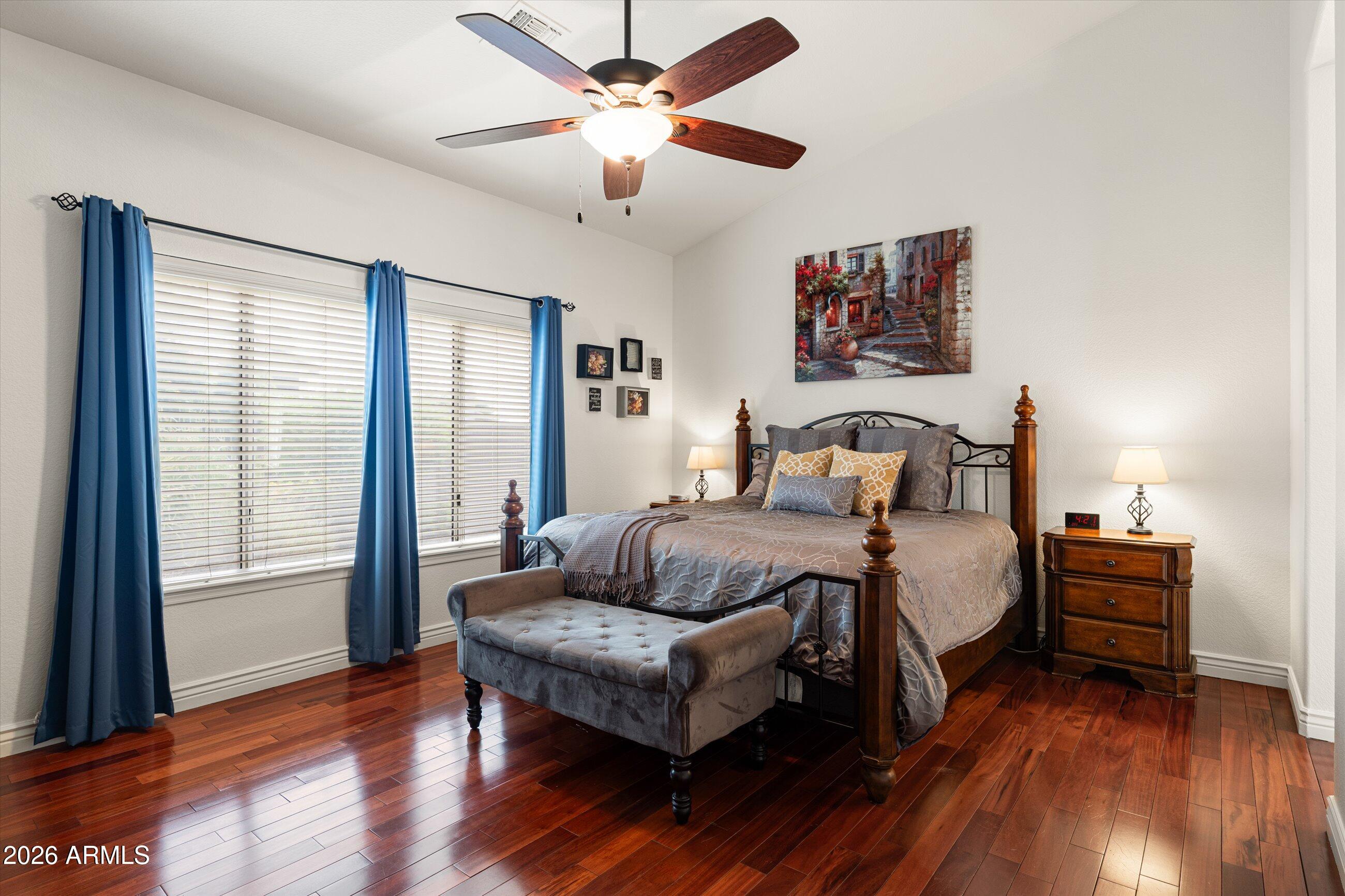 4429 E VISTA VAL VERDE