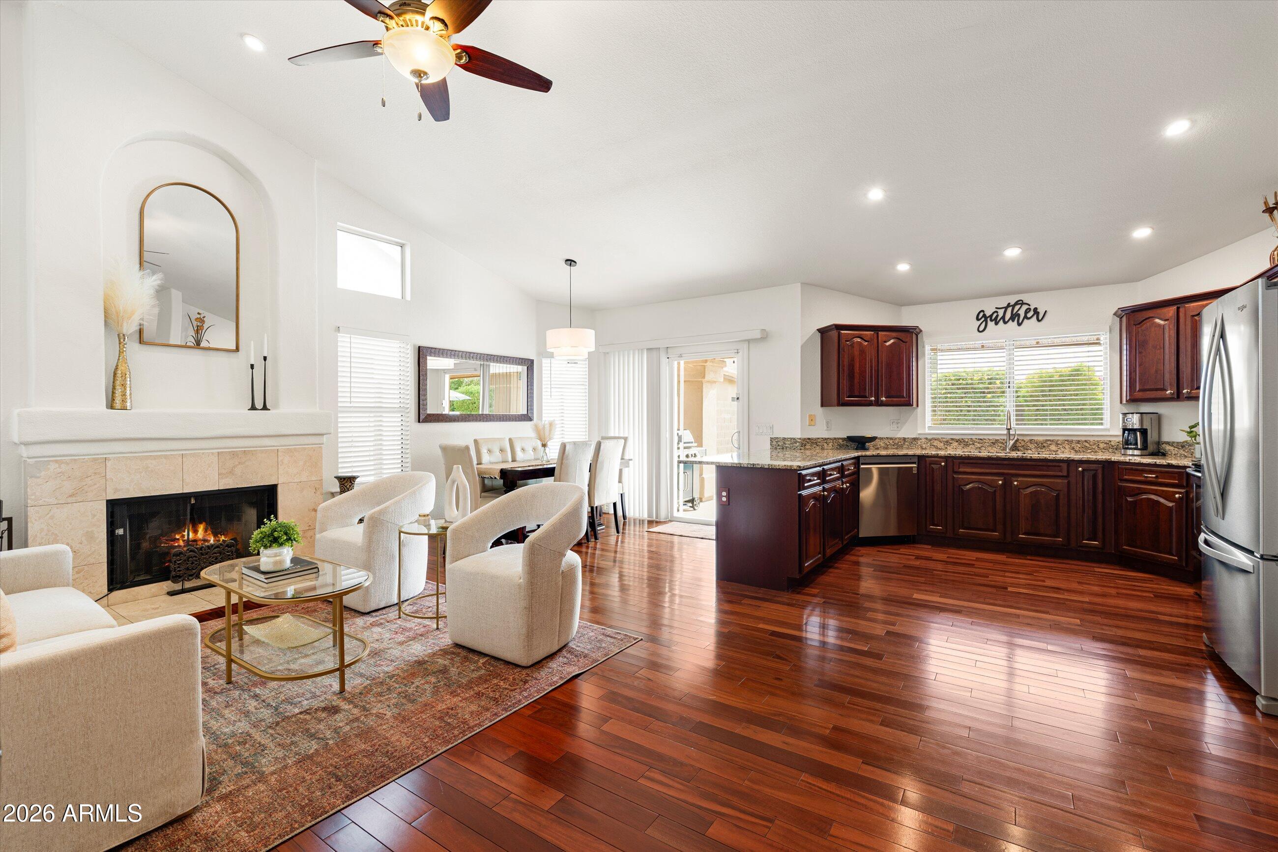 4429 E VISTA VAL VERDE
