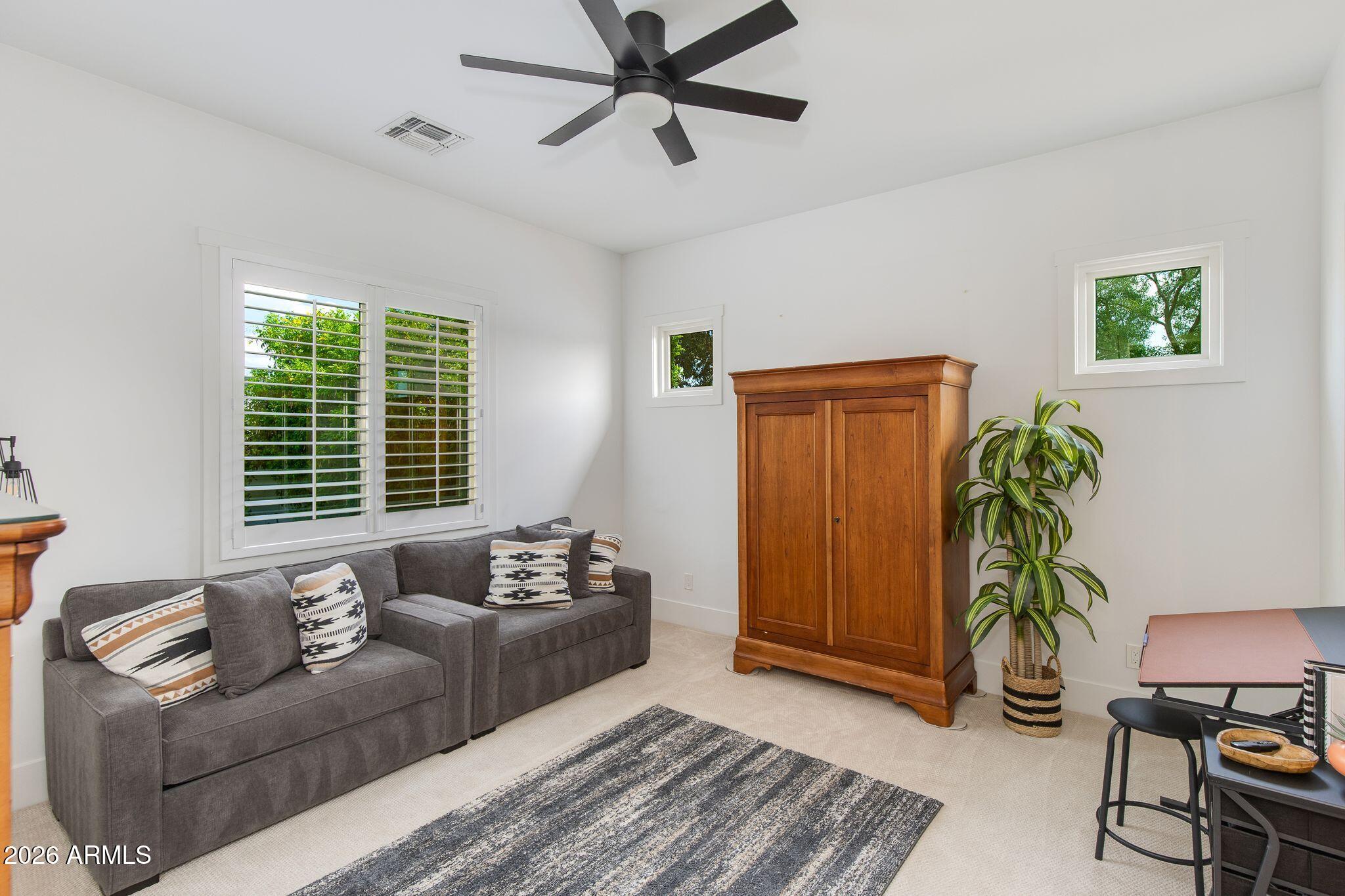 4725 N 33RD Street