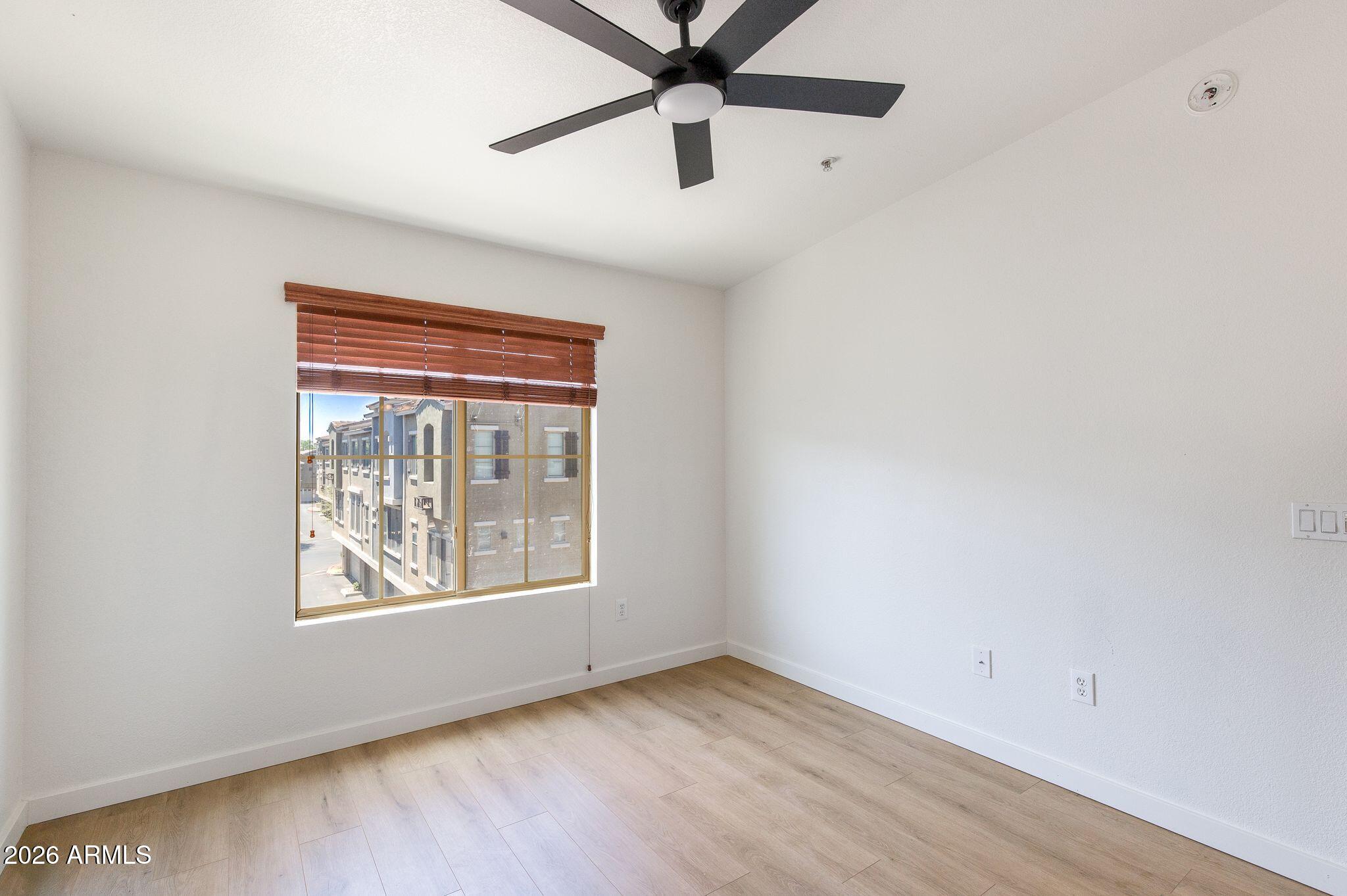 2401 E RIO SALADO Parkway 1040