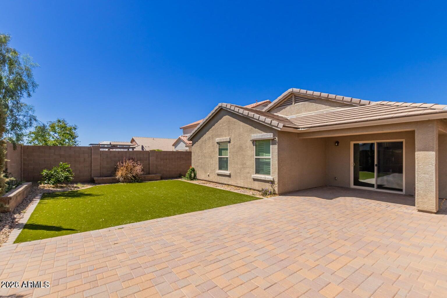 2227 E STACEY Road