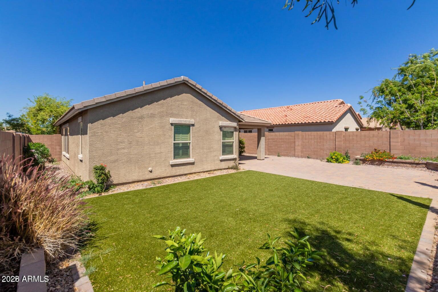 2227 E STACEY Road