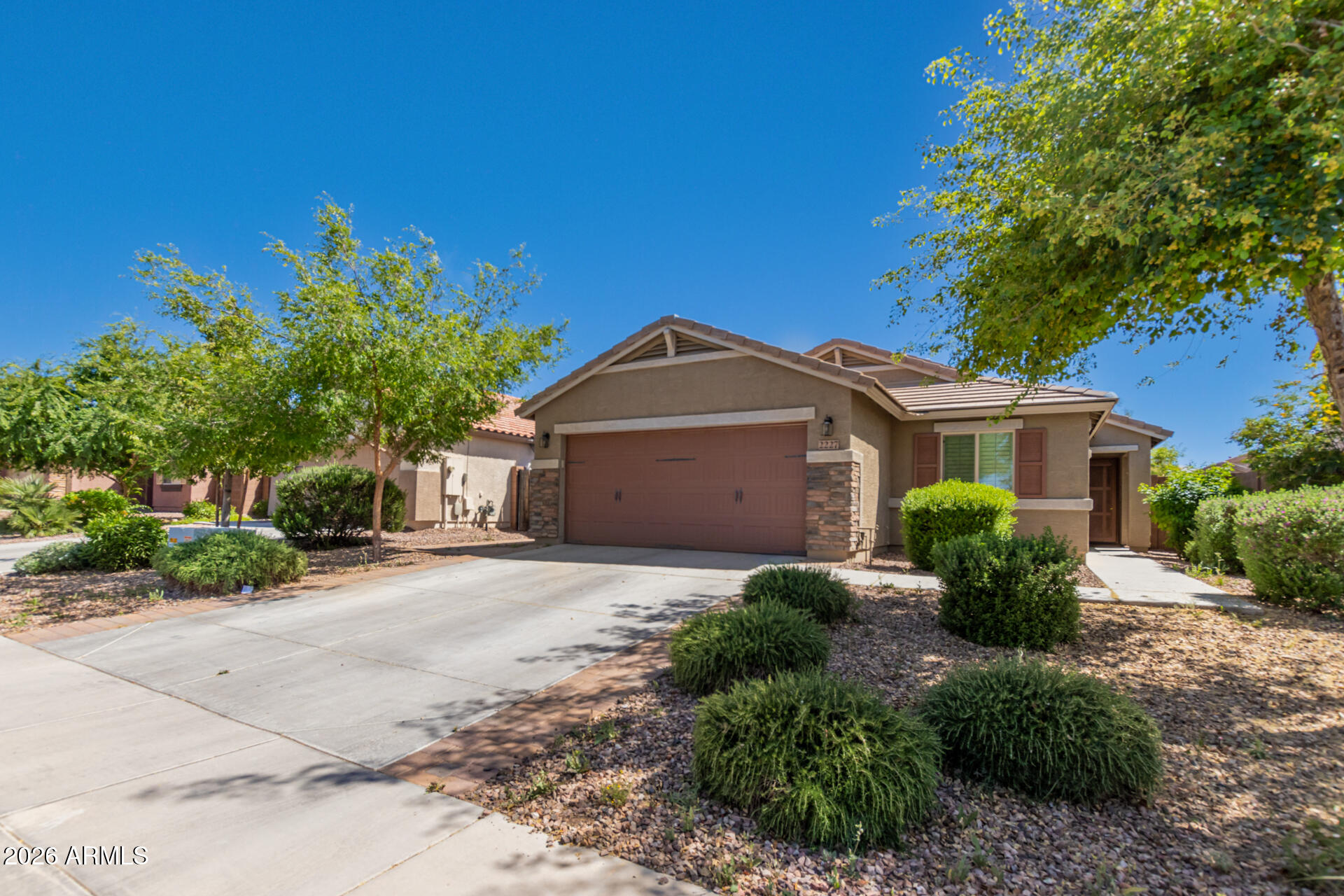 2227 E STACEY Road