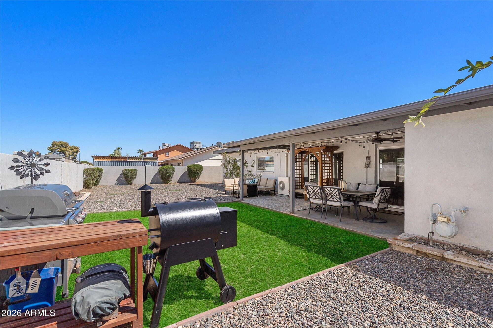 3020 E LARKSPUR Drive