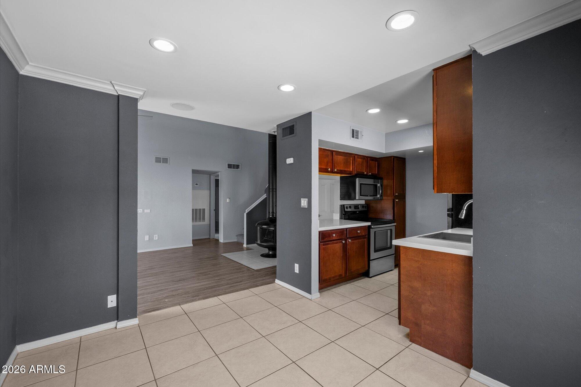 3600 N Hayden Road 3402