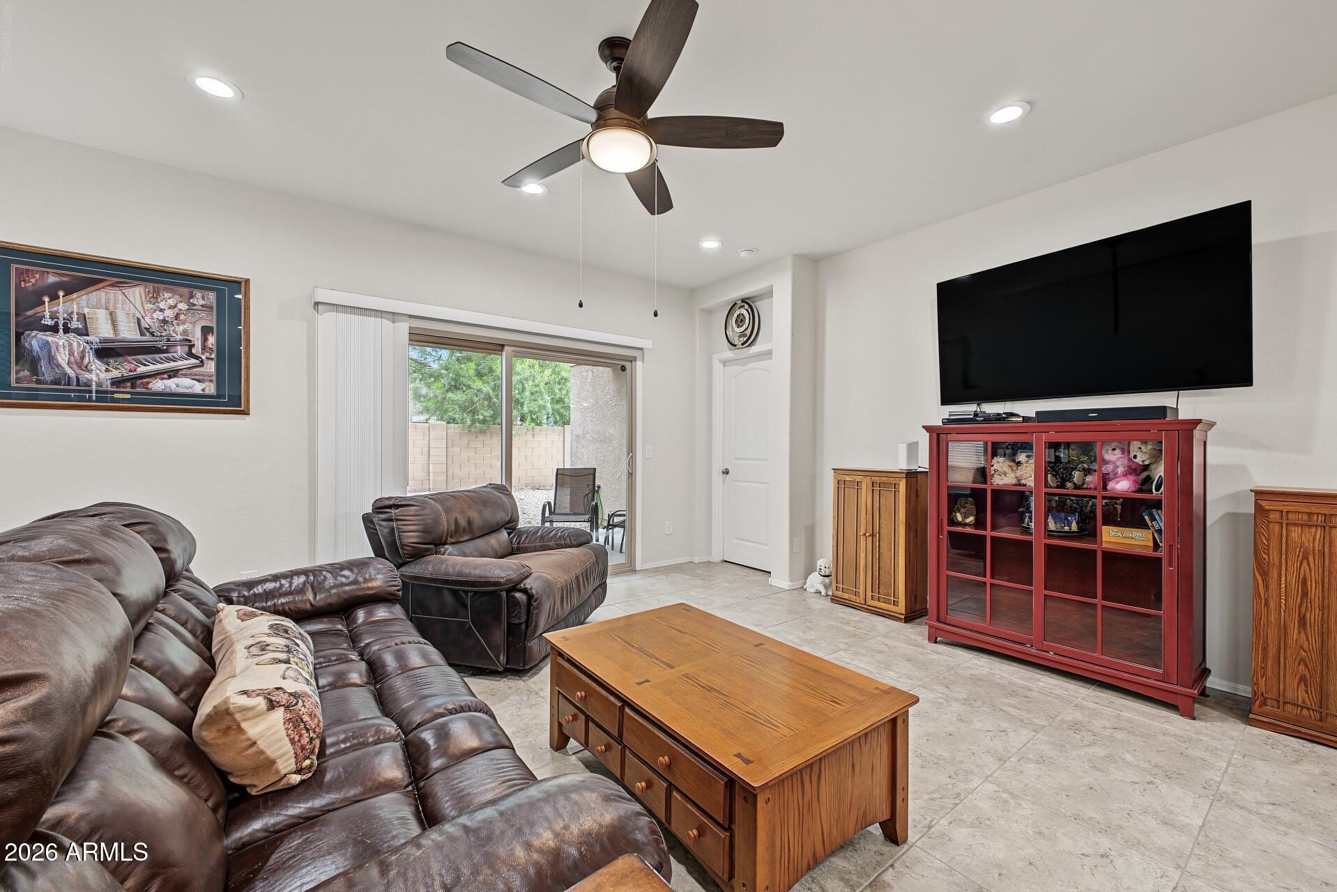 1262 E DENVIL Drive