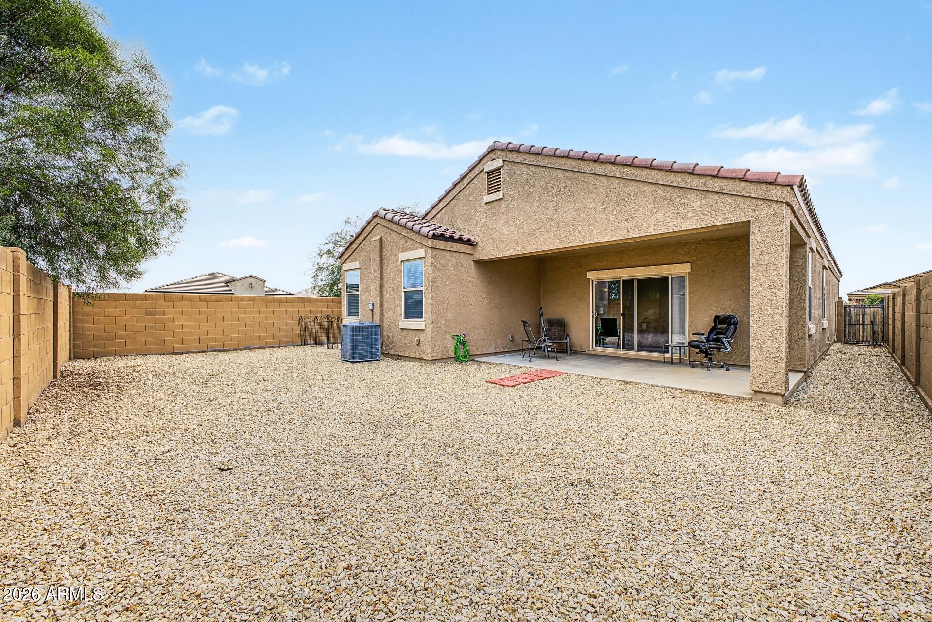 1262 E DENVIL Drive
