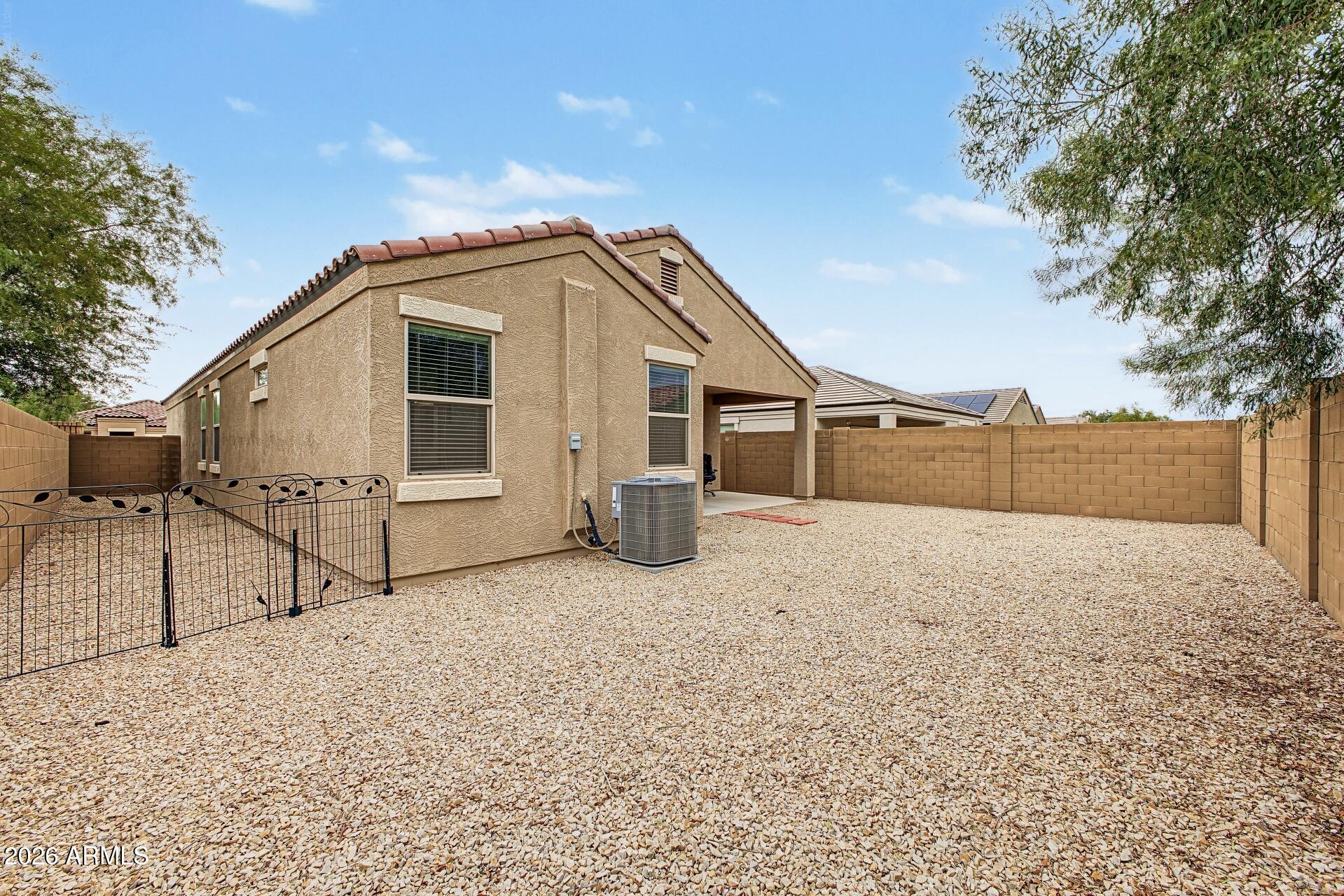 1262 E DENVIL Drive