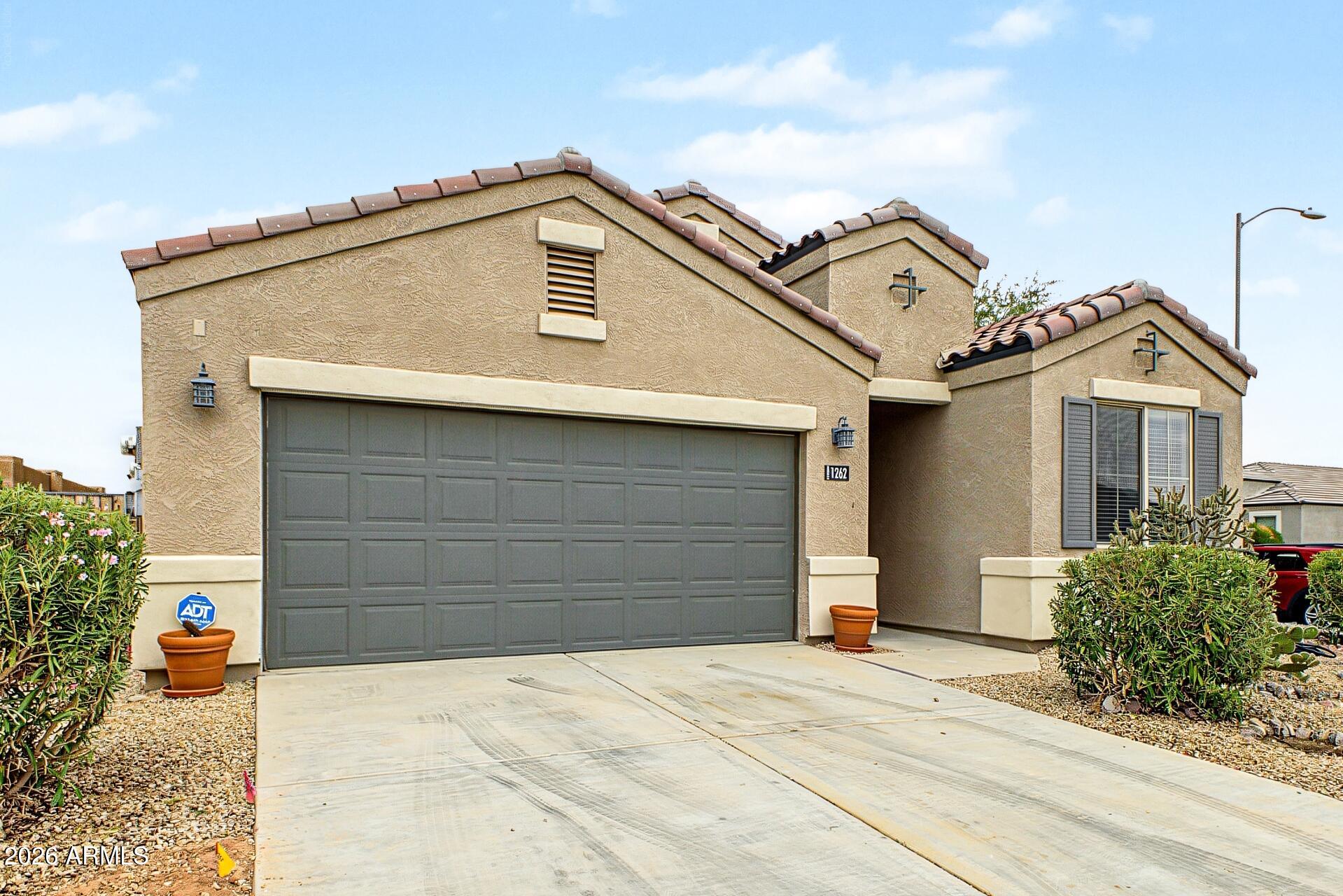 1262 E DENVIL Drive
