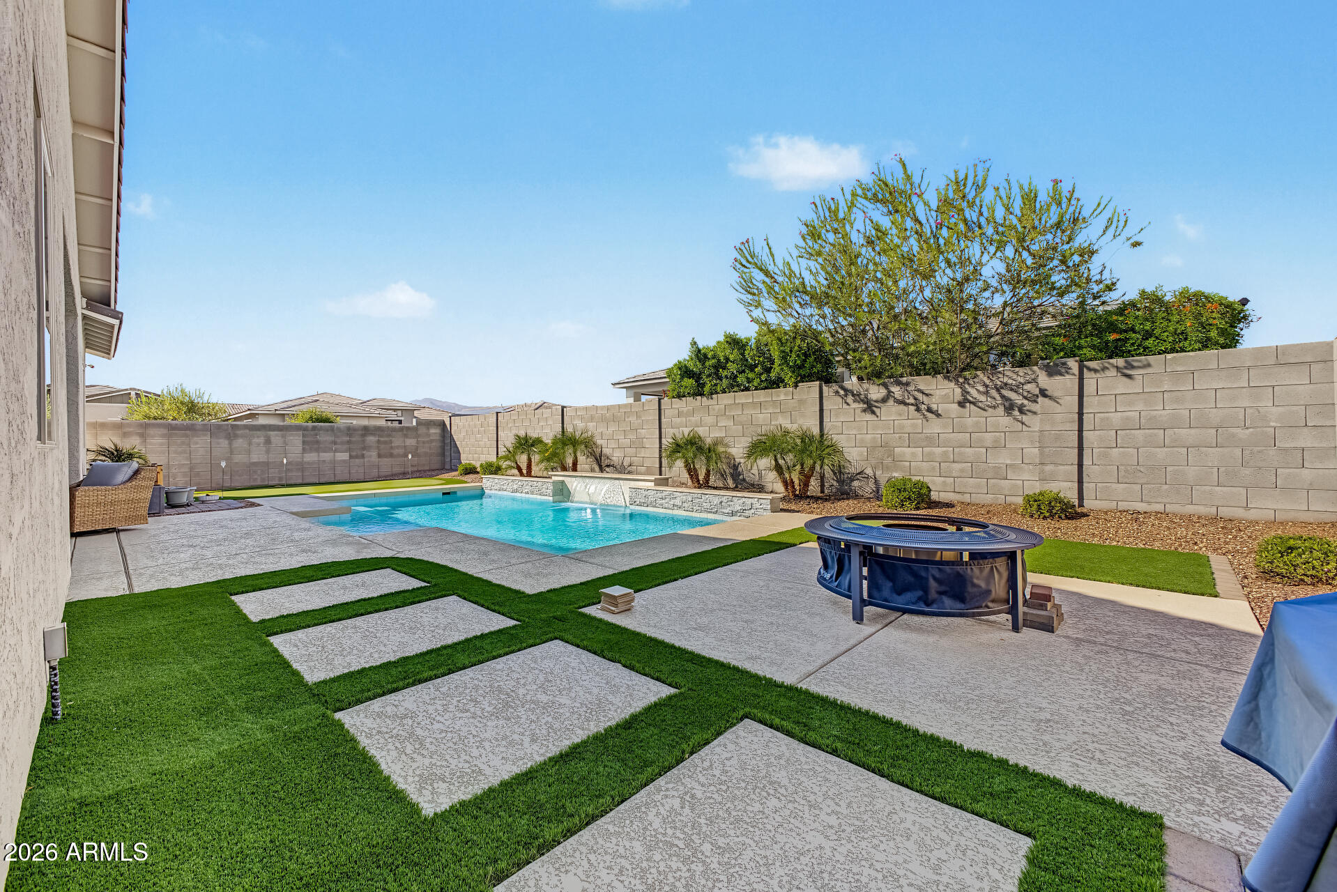 18418 W MEDLOCK Drive
