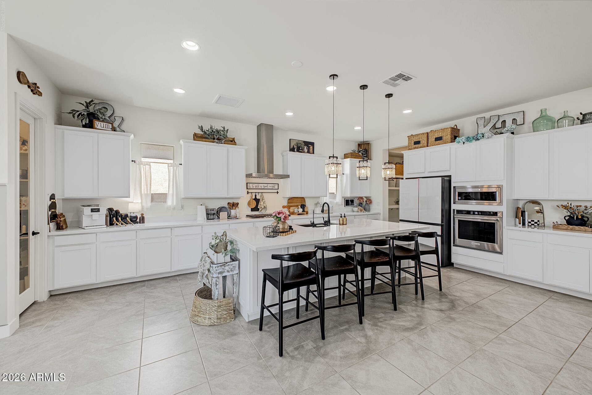 18418 W MEDLOCK Drive