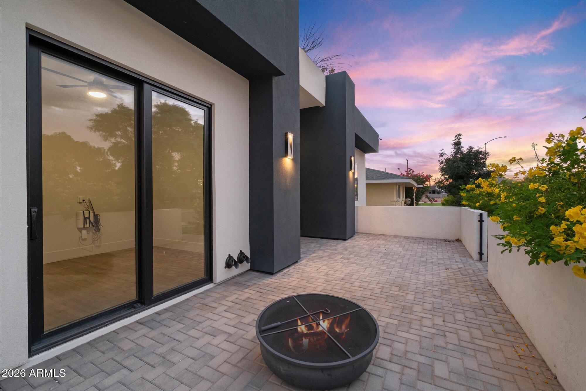 8219 E RANCHO VISTA Drive