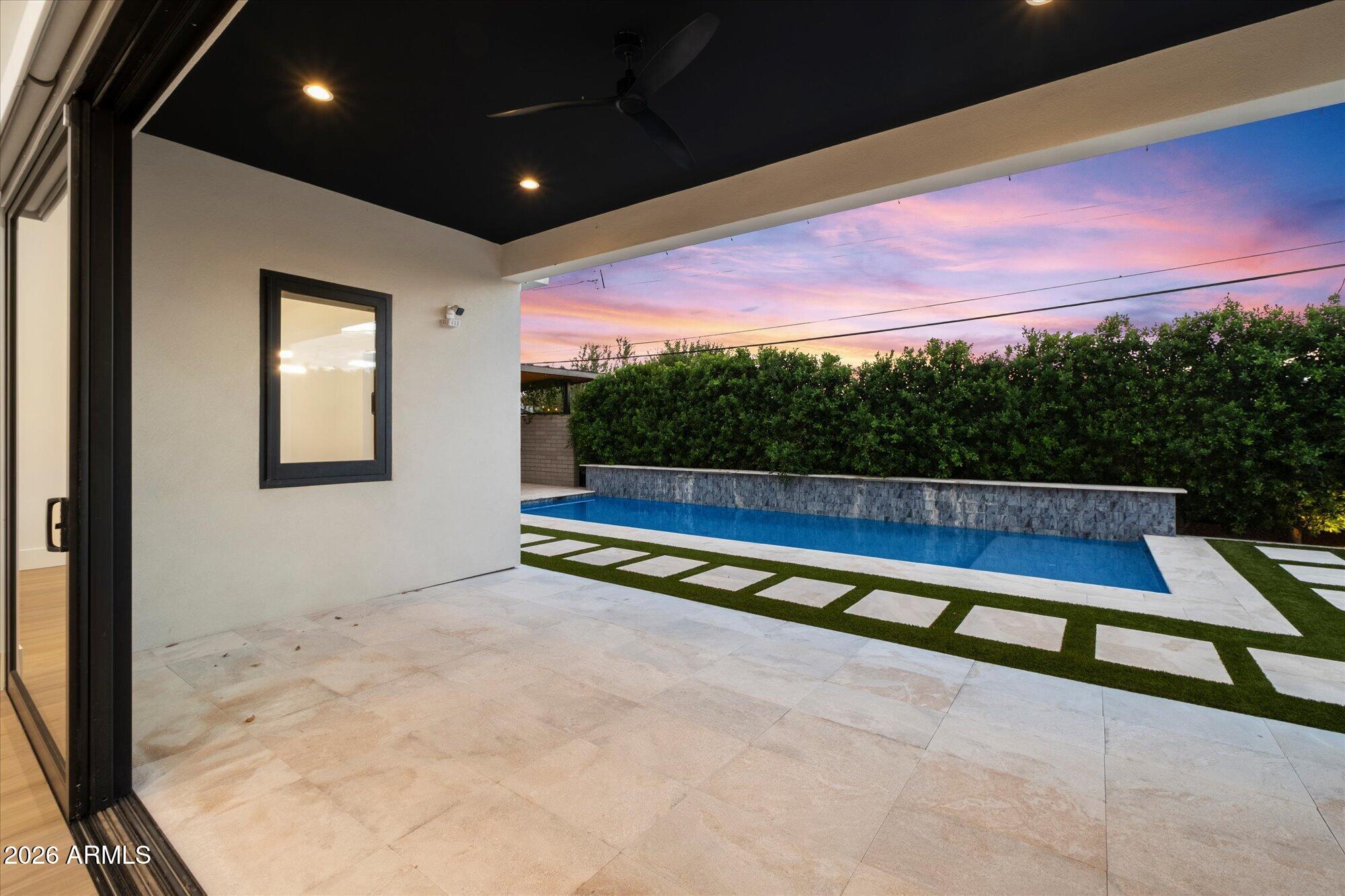 8219 E RANCHO VISTA Drive