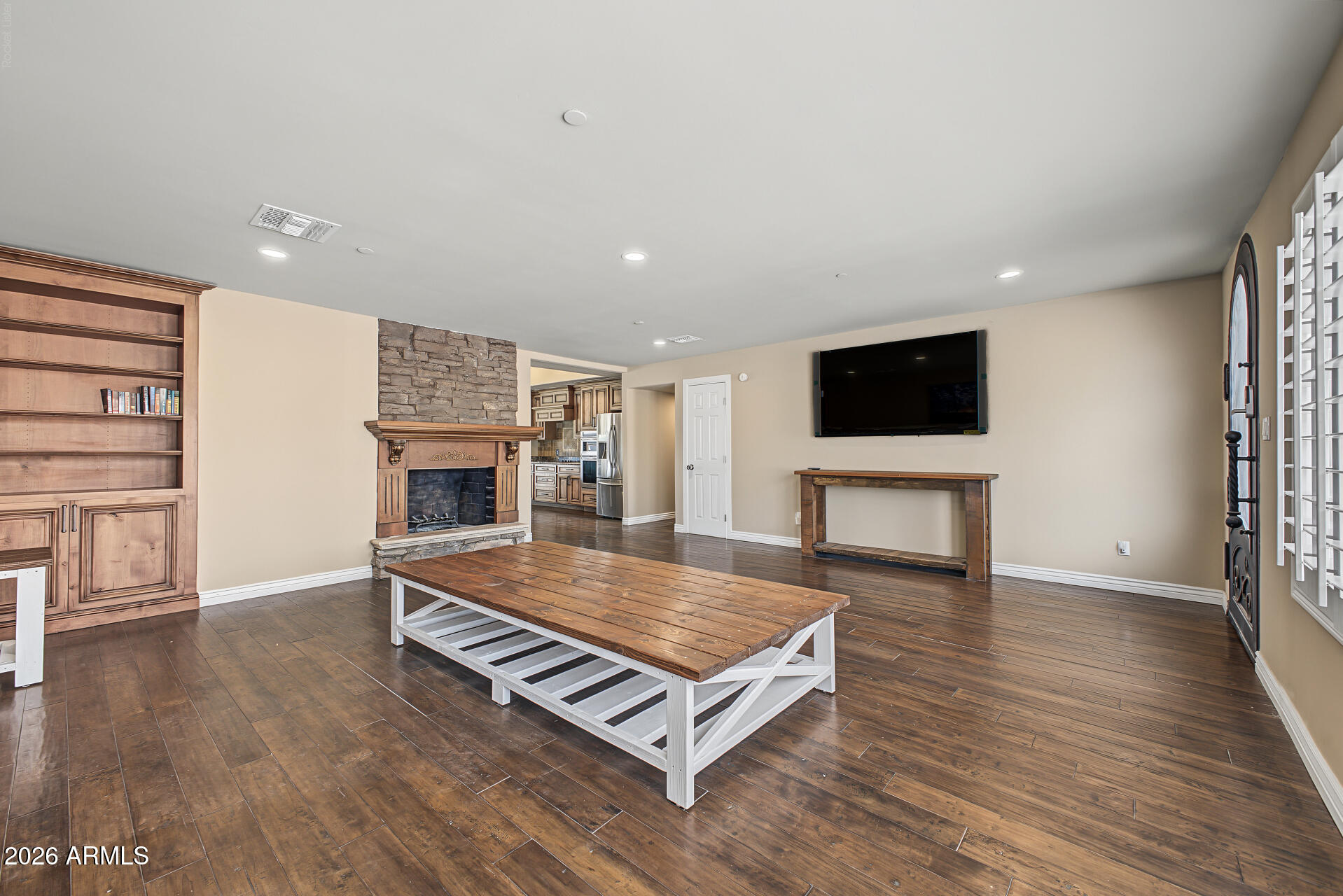 6519 E CACTUS Road