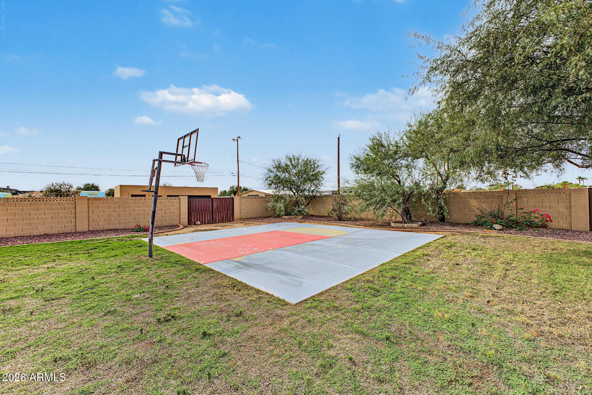 6519 E CACTUS Road