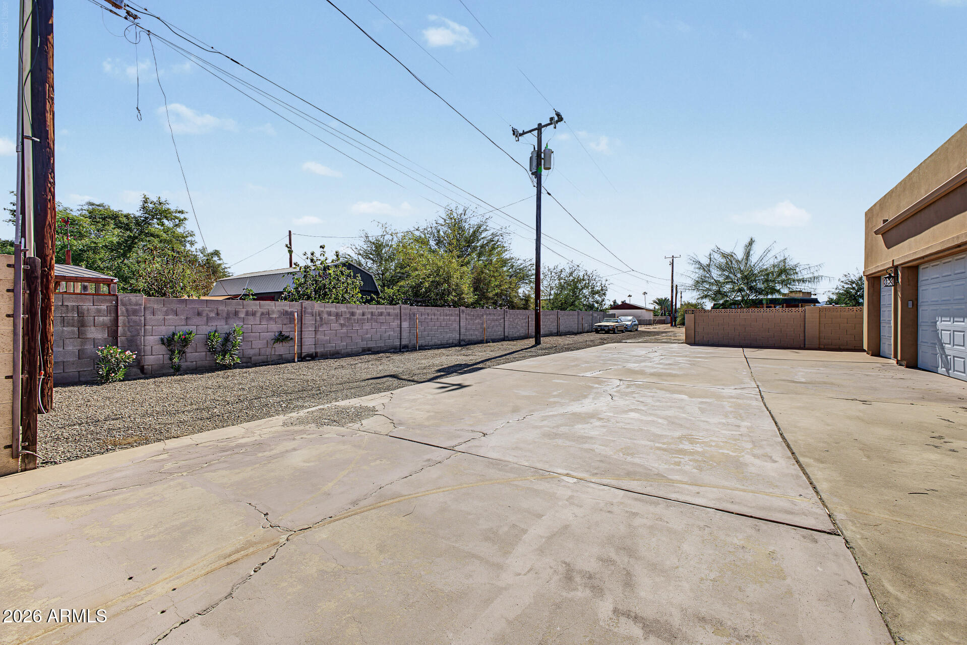 6519 E CACTUS Road
