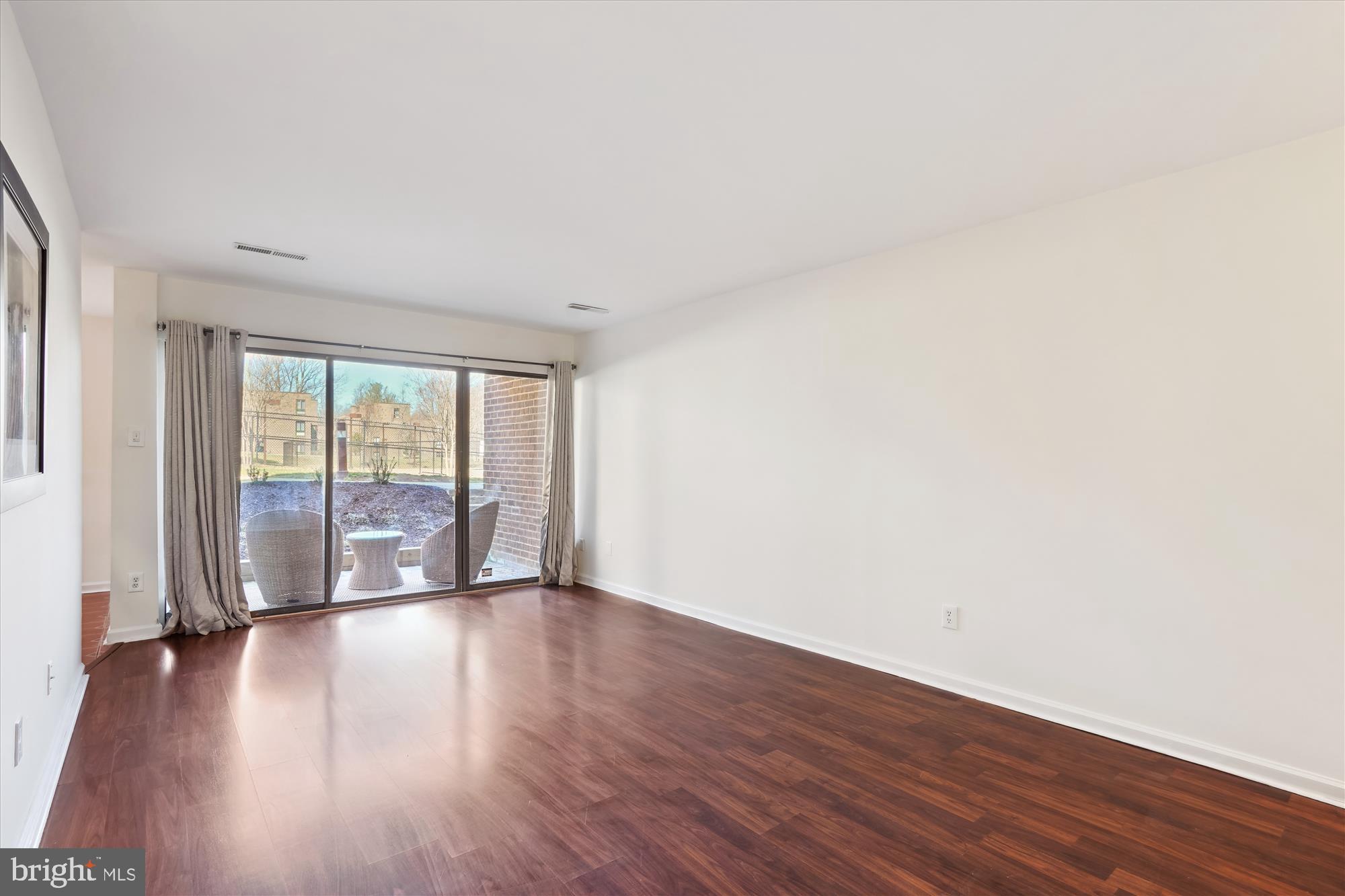 11228 CHESTNUT GROVE SQUARE 16