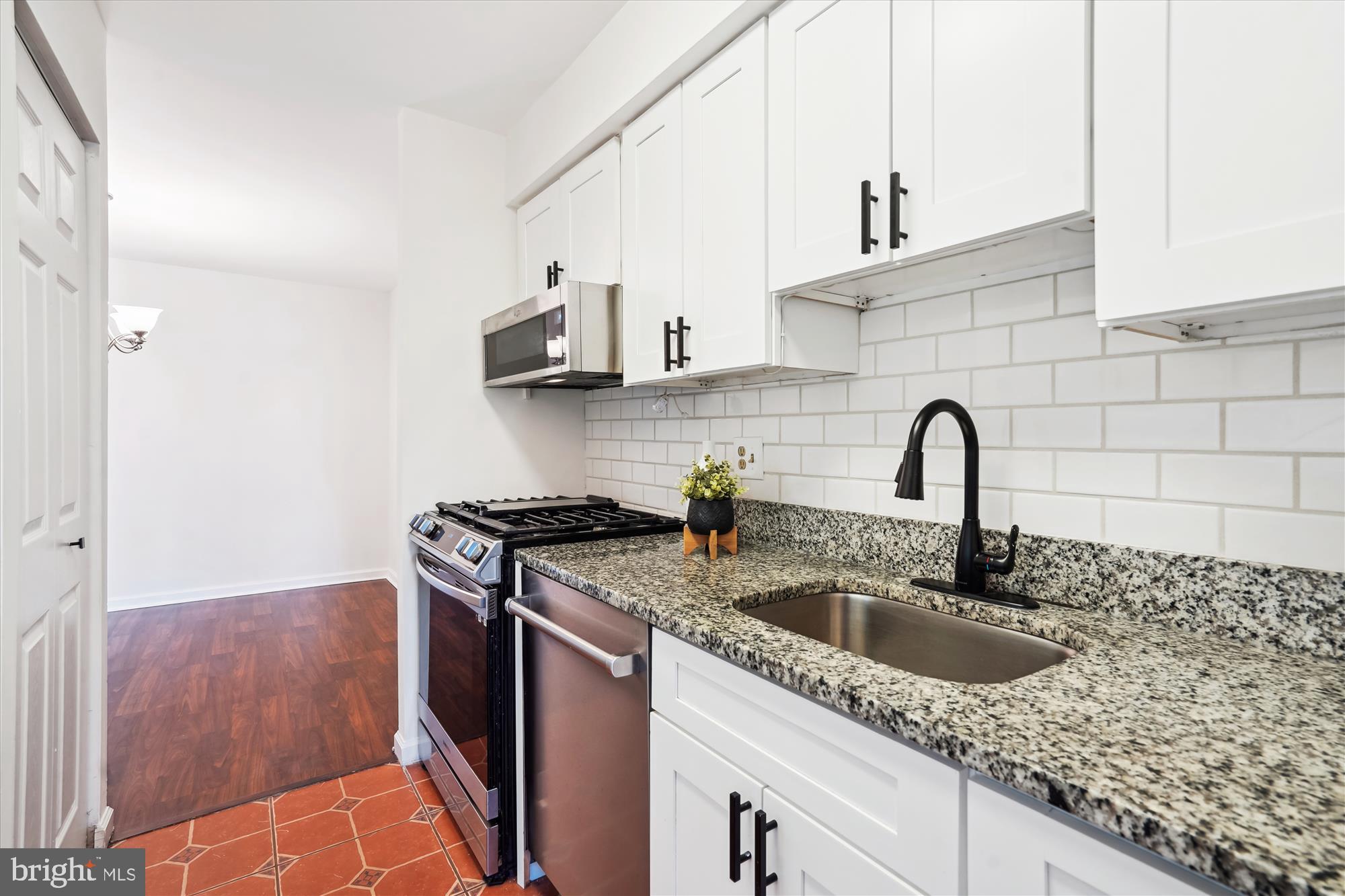 11228 CHESTNUT GROVE SQUARE 16