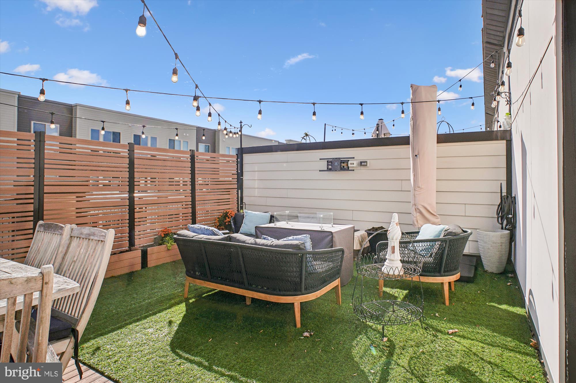 2824 RED STAR LANE