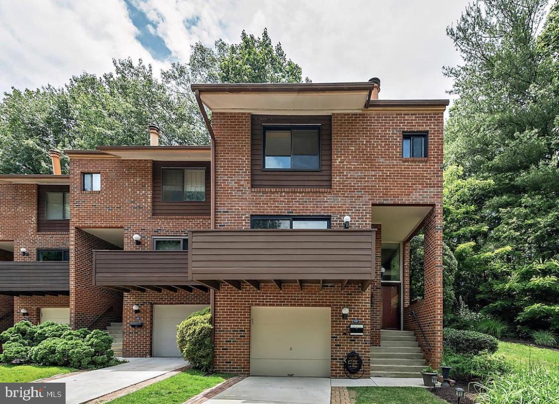 1650 BACHAN COURT