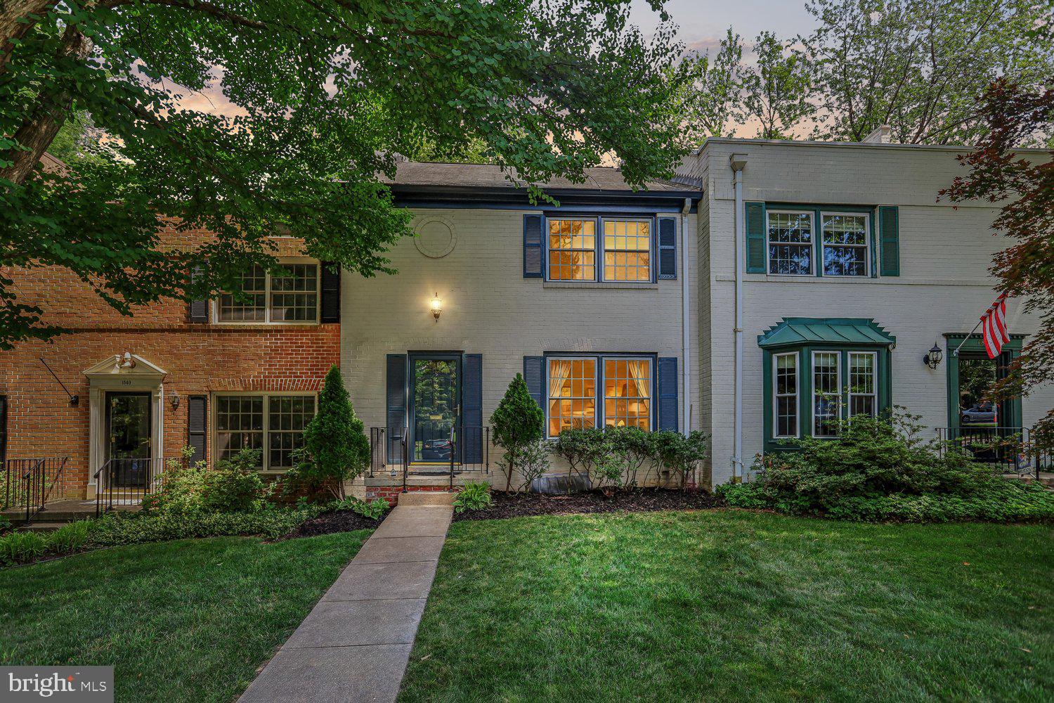 1851 WAINWRIGHT DRIVE