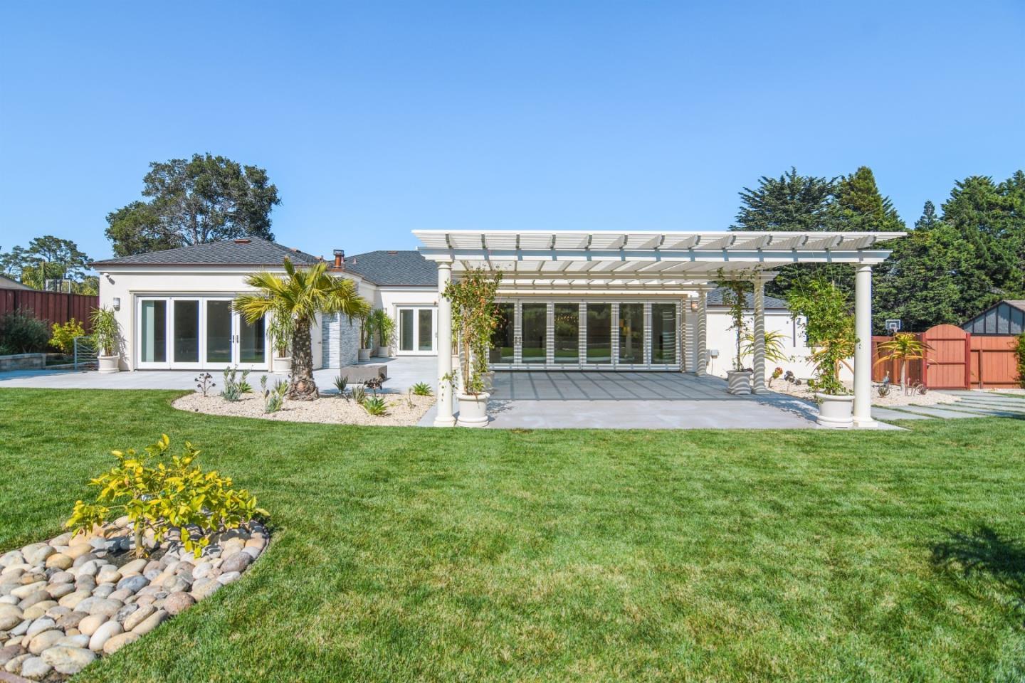 1505 Wedgewood Drive