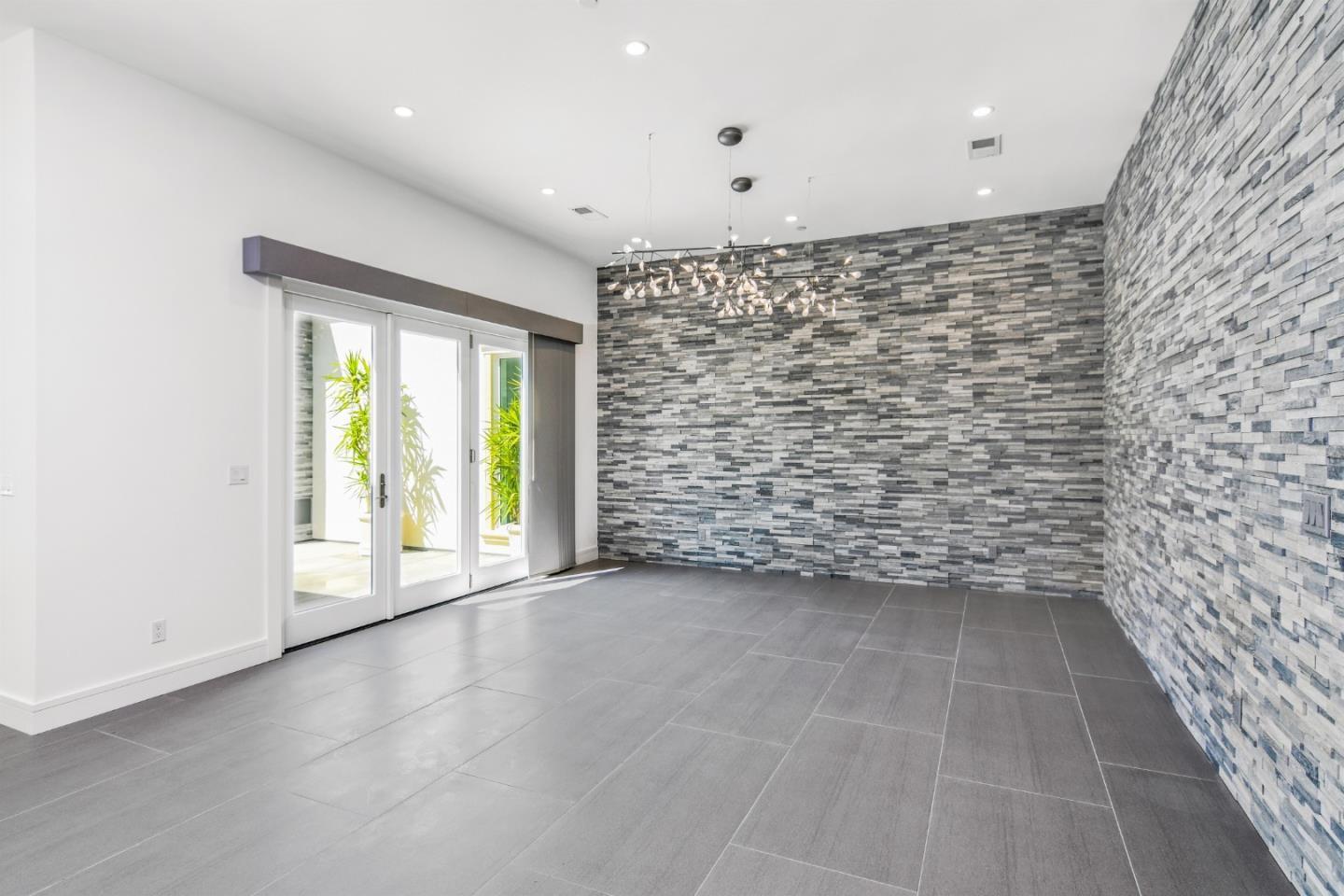 1505 Wedgewood Drive