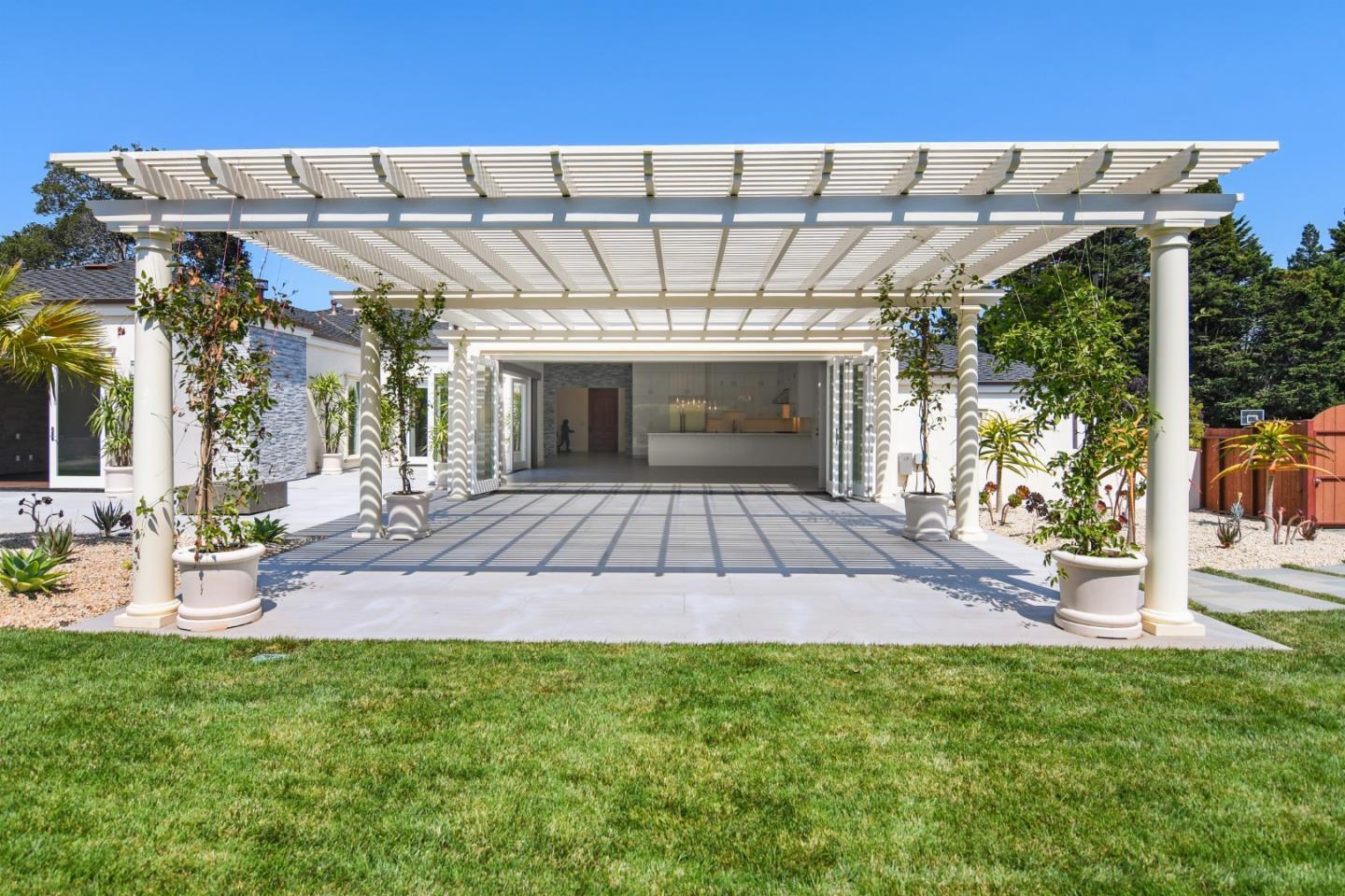 1505 Wedgewood Drive
