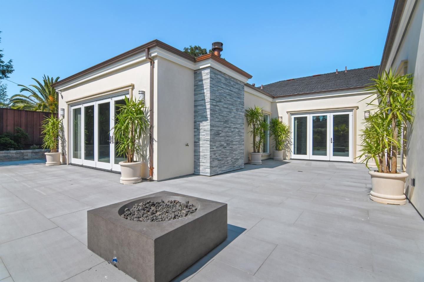 1505 Wedgewood Drive