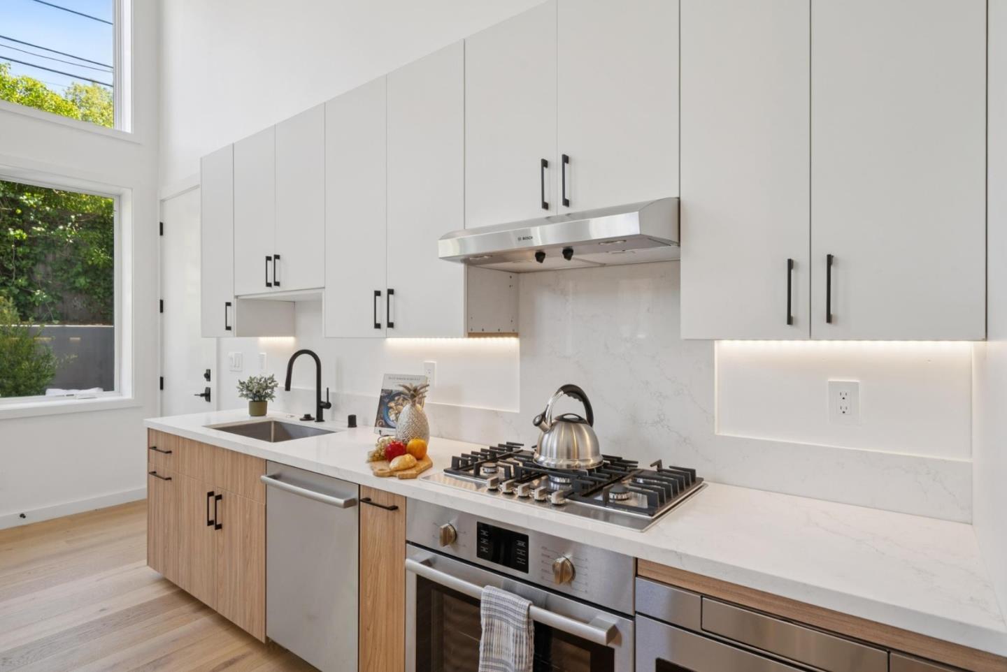 1433 Floribunda Avenue 1