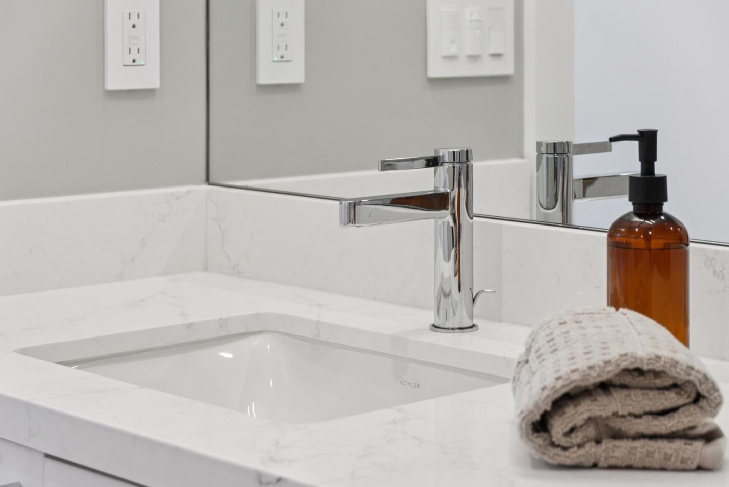 1433 Floribunda Avenue 1